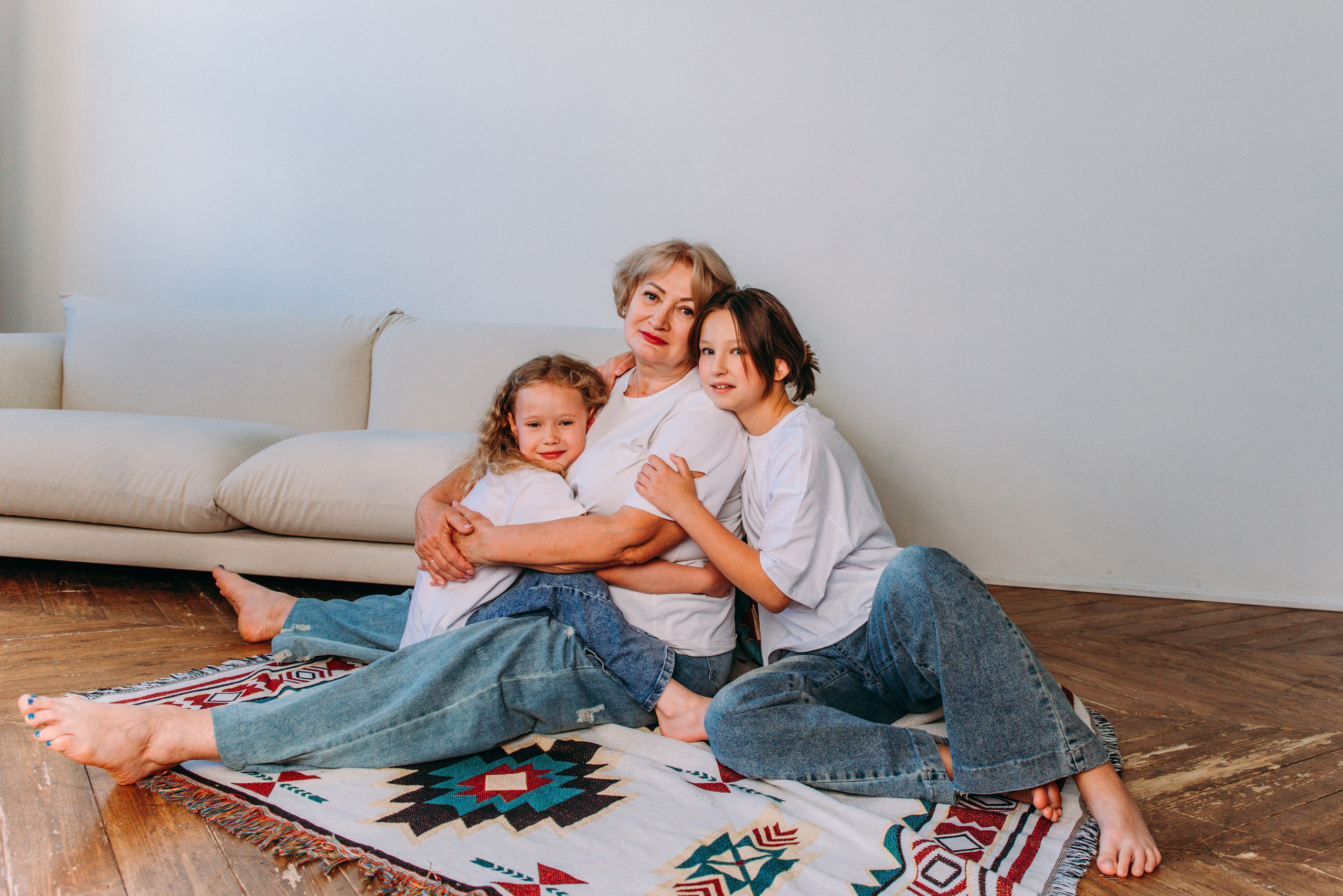 СВЕТЛАНА И ВНУЧКИ. Ольга Козлова фотограф Волгоград olkiny-fotki.ru