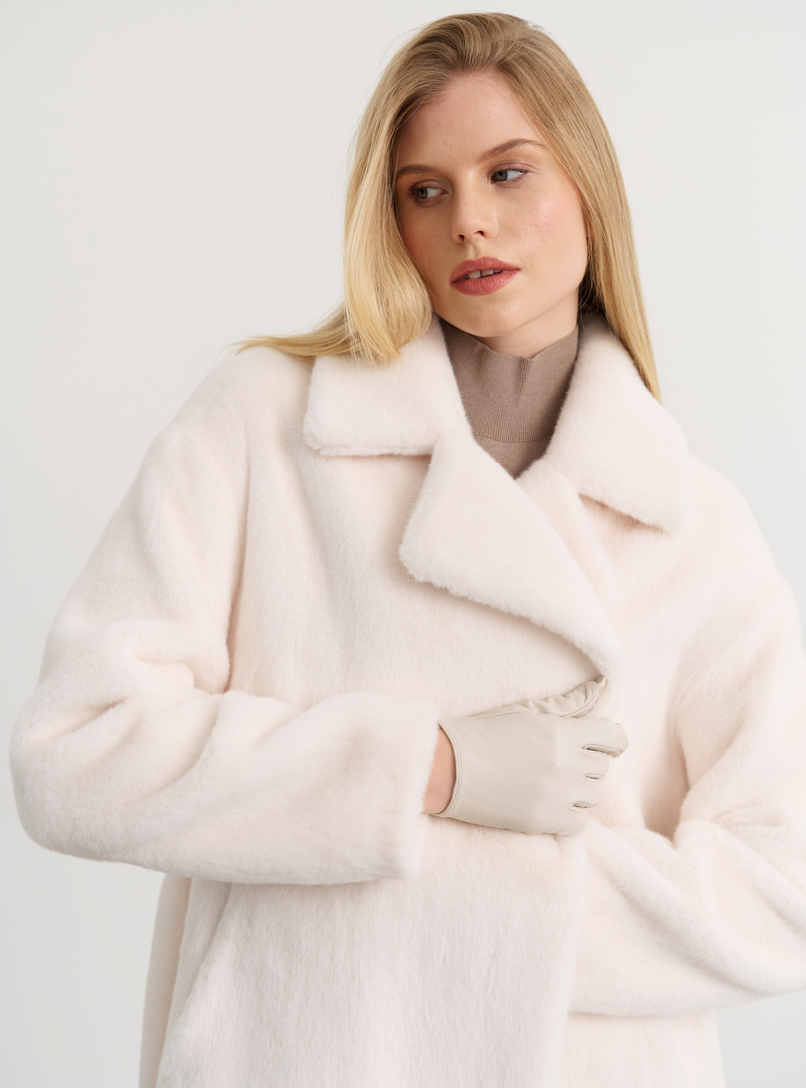 Каталог для бренда верхней одежды Sheily. Fashion фотограф в Москве Ксения Чупрунова