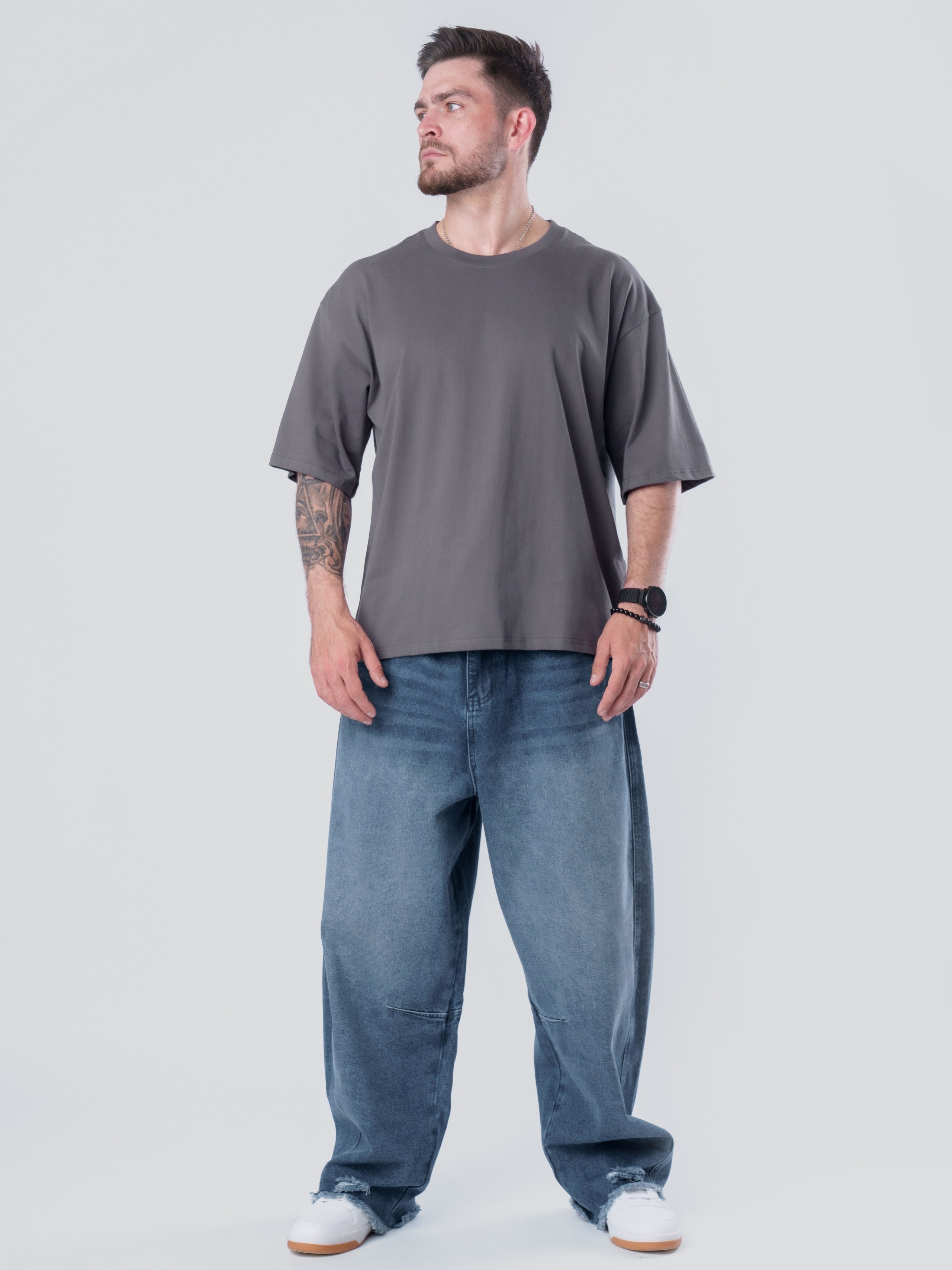 Футболки мужские. KED Production — продакшн из СПб. Создаём фото, видео и контент, который помогает брендам и селлерам продавать больше