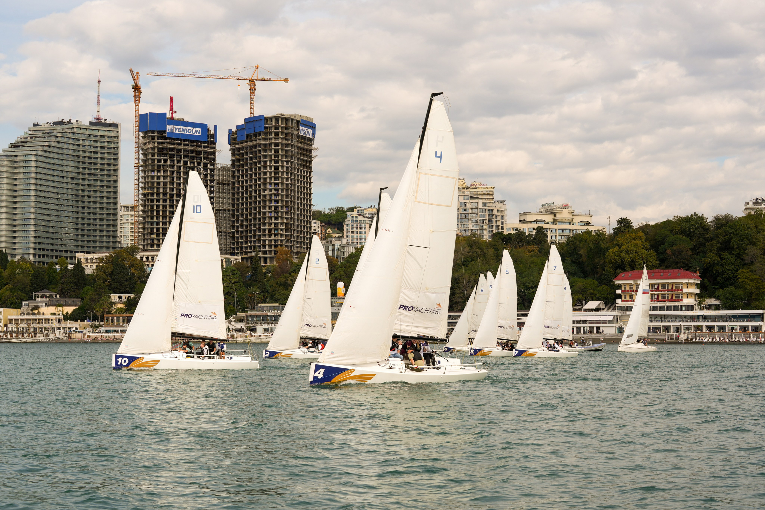 Яхтенная регата для компании Агрегатка. Репортажный фотограф в Красной Поляне и Сочи Павлюченко Екатерина