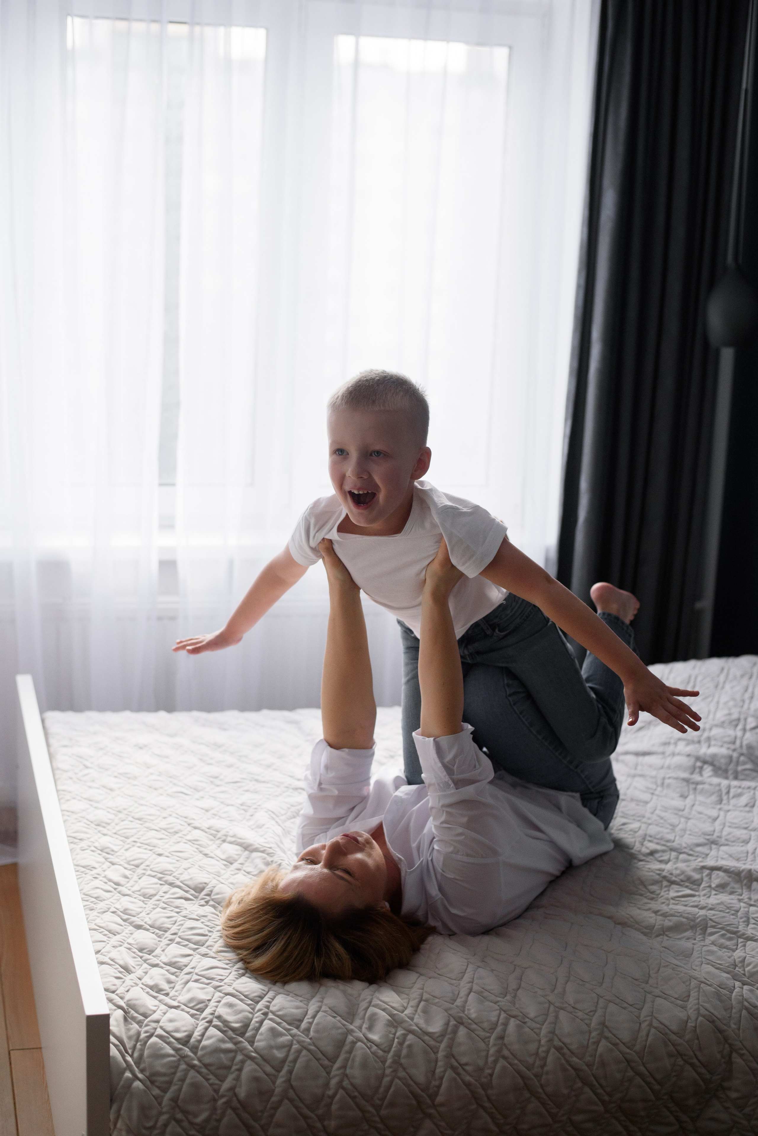 Home photo shoots in Montenegro. Photographer of newborns and children up to a year in Montenegro