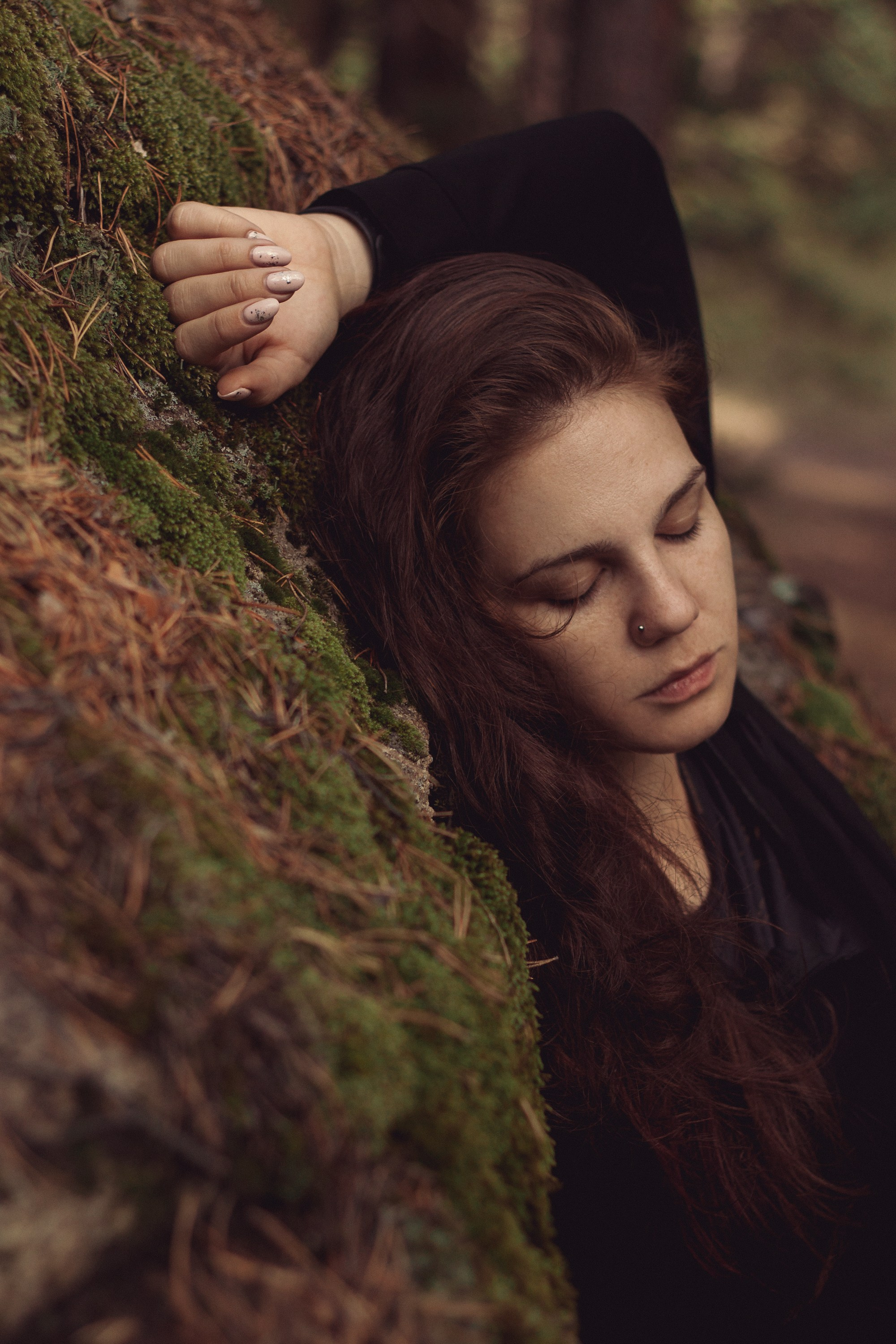 Саша во мхах / Каркаралинск. Фотограф Наталья Гончарова. Снимаю живые портреты в Алматы