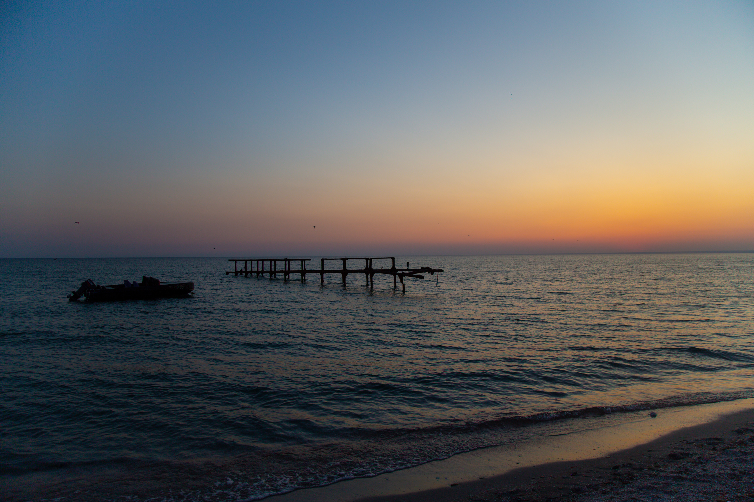 Штормовое. Республика Крым.  Черное море. Закат. 