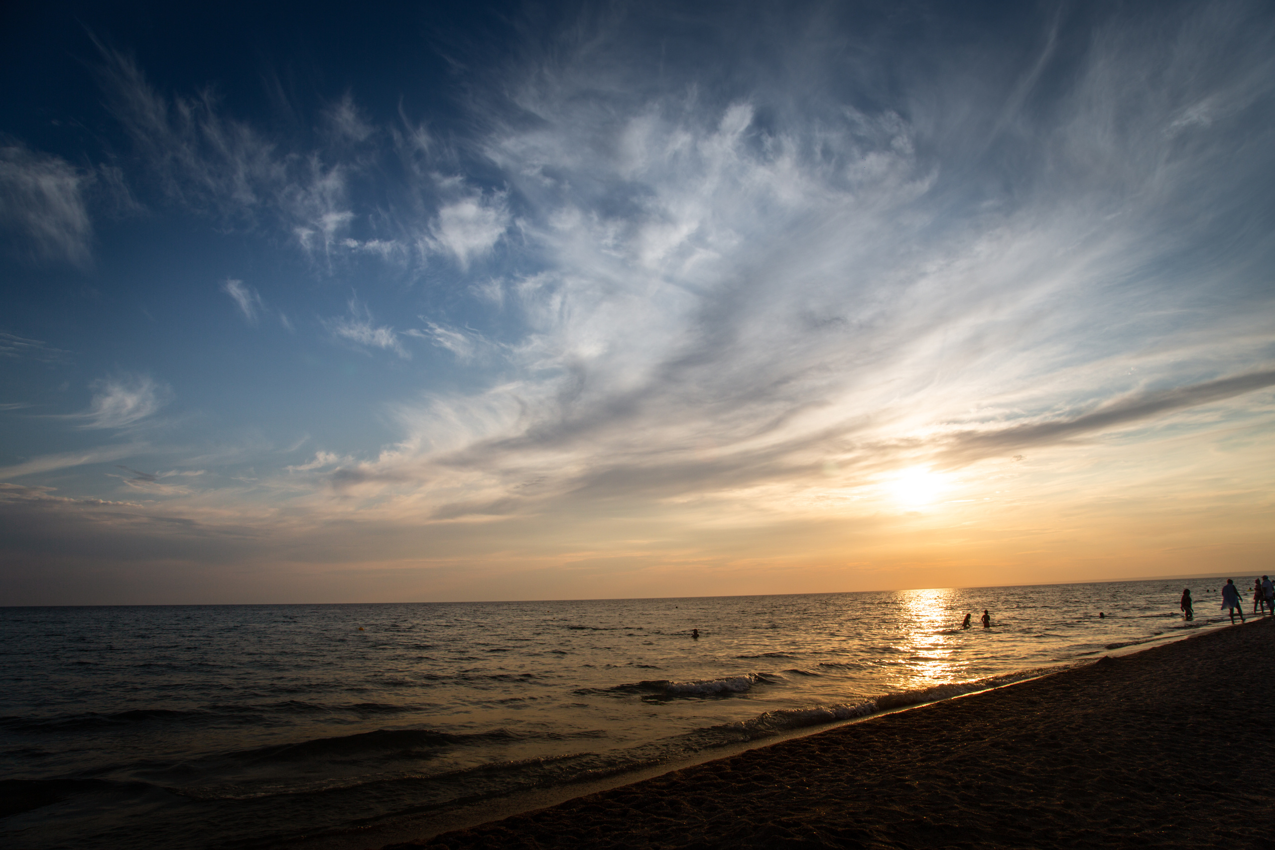 Штормовое. Республика Крым.  Черное море. Закат. 
