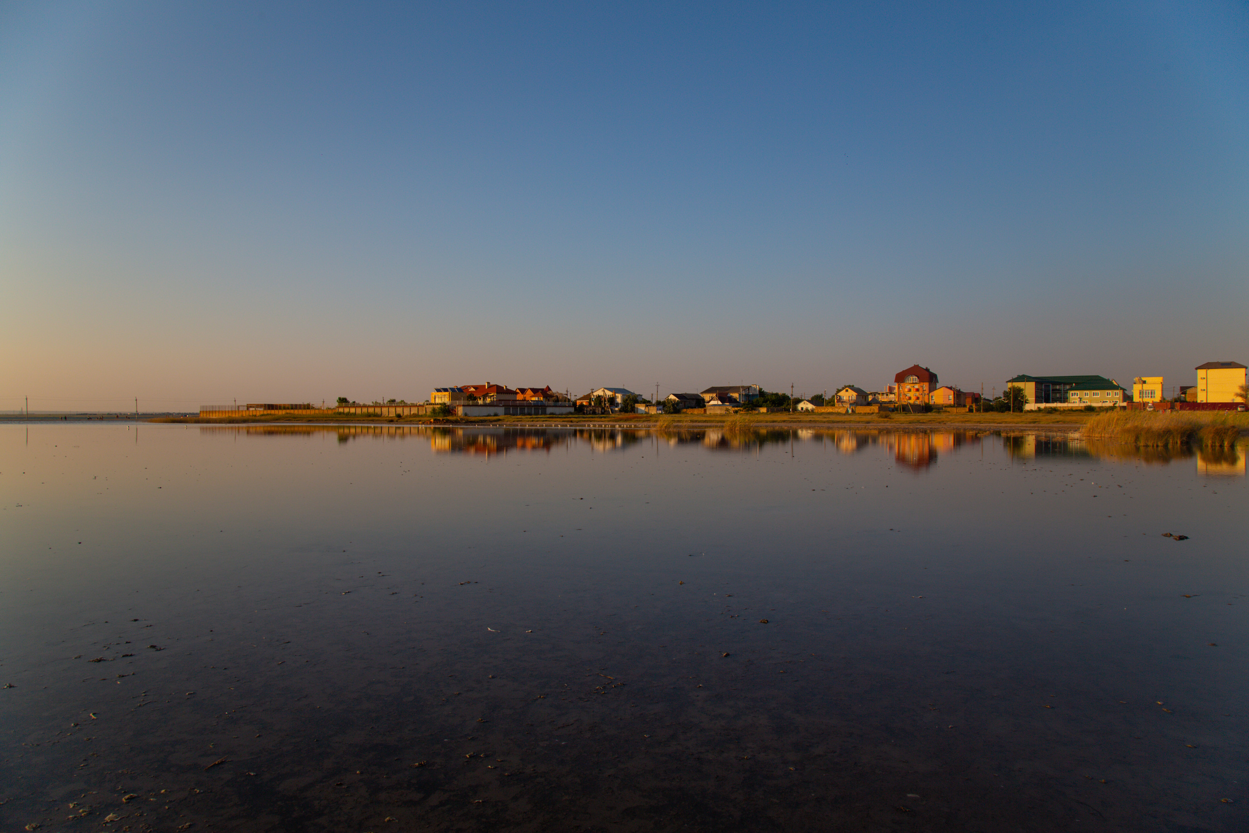 Штормовое. Республика Крым.  АДЖИБАЙЧИКСКОЕ ОЗЕРО. Закат.