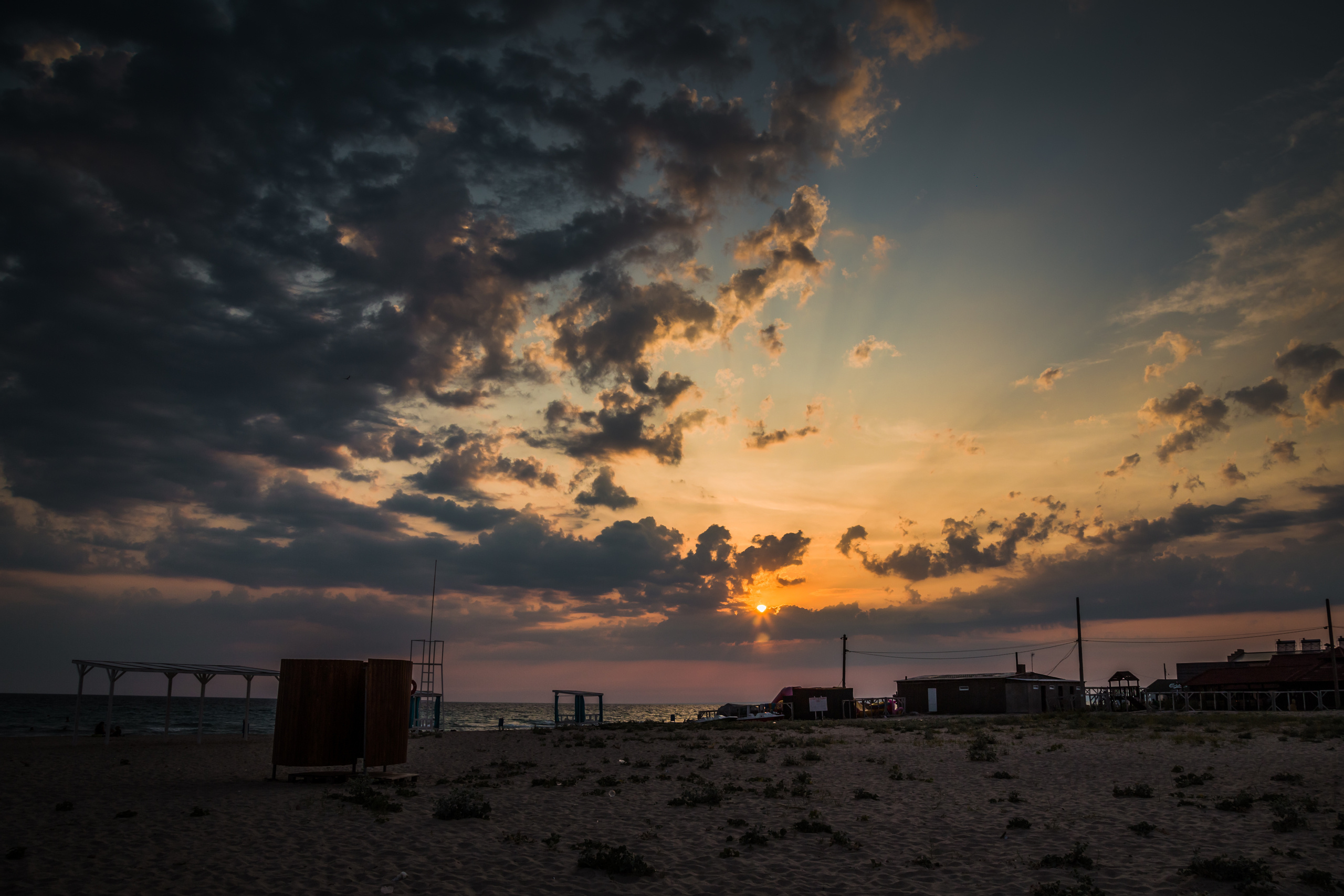 Штормовое. Республика Крым.  Черное море. Закат. 