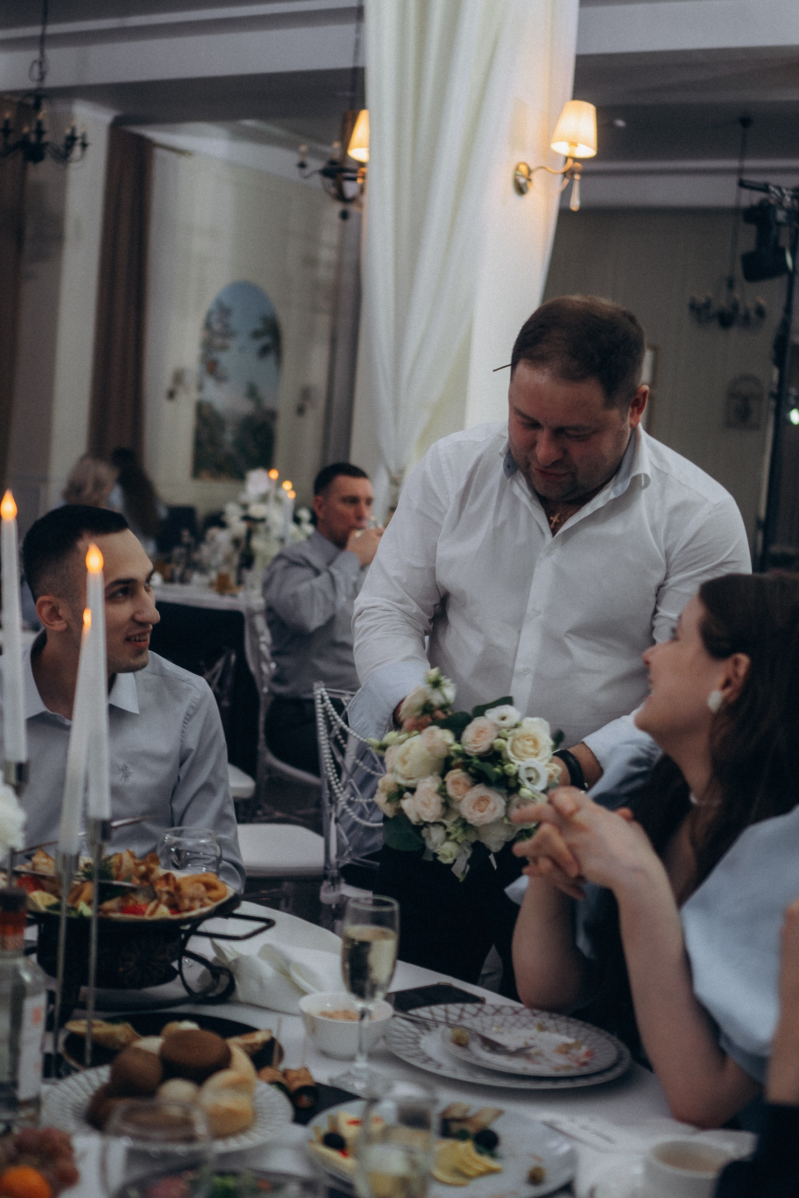 СЬЕМКА СВАДЕБНОГО БАНКЕТА (СНЯТО В СИБИРЕ В НИЖНЕВАРТОВСКЕ). Профессиональный фотограф, Санкт-Петербург — Виктория Богомолова