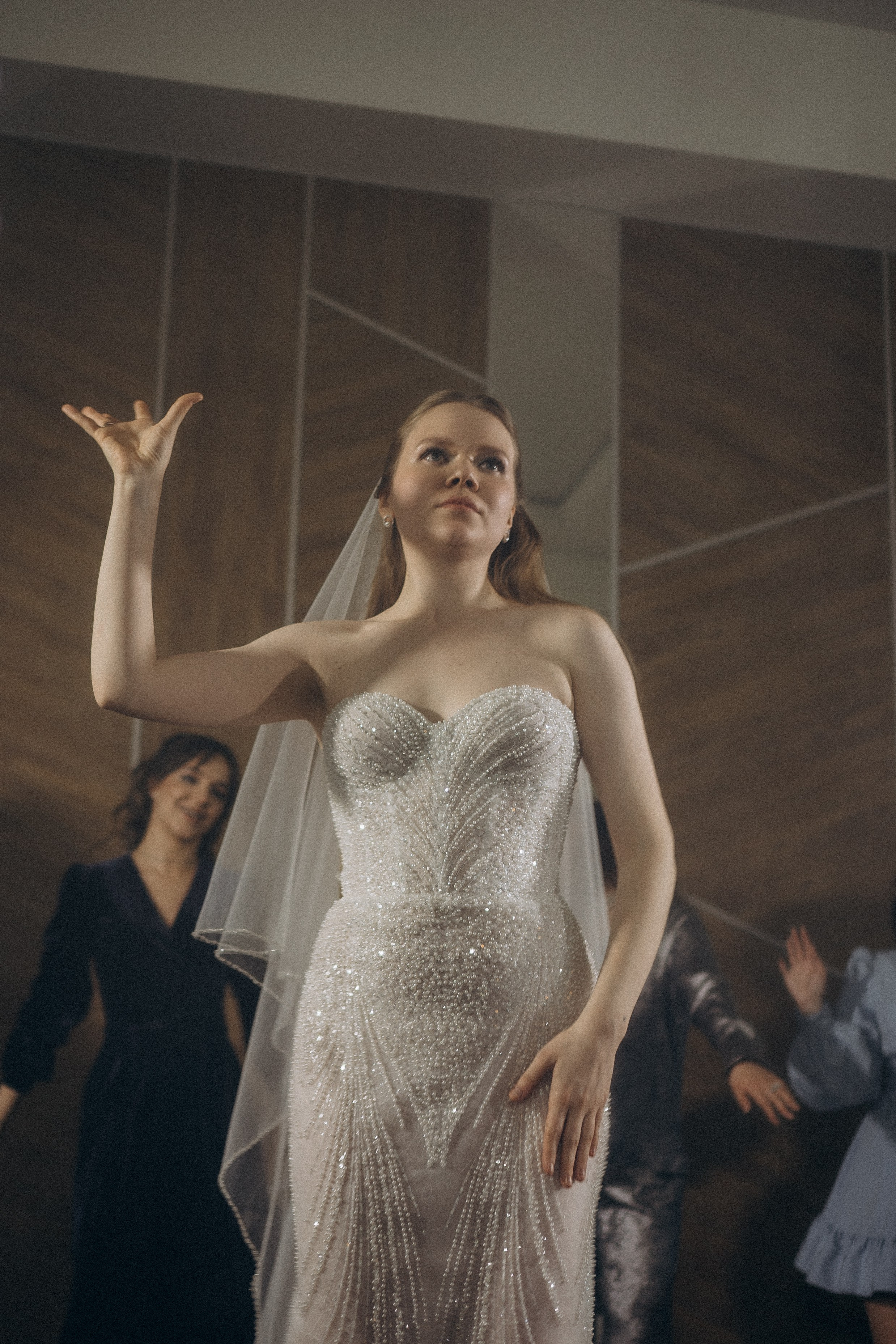 СВАДЕБНАЯ СЬЕМКА СБОРОВ В ОТЕЛЕ И ВЫЕЗД НА ЦЕРЕМОНИЮ (СНЯТО В СИБИРЕ В НИЖНЕВАРТОВСКЕ). Профессиональный фотограф, Санкт-Петербург — Виктория Богомолова