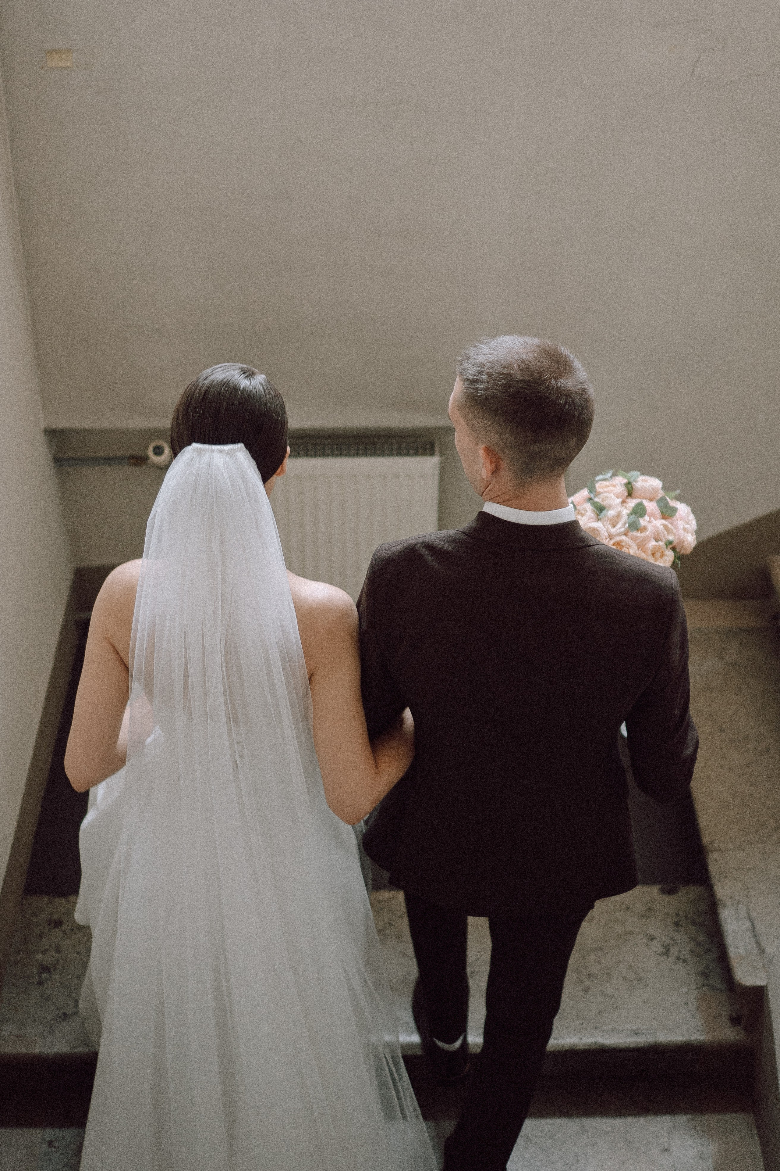 СВАДЕБНАЯ ПРОГУЛКА В САНТК-ПЕТЕРБУРГЕ (ИСАКИЕВСКИЙ СОБОР, ЗИМНЯЯ КАНАВКА, ЭРМИТАЖ И БОЛЬШАЯ МОРСКАЯ УЛИЦА). Профессиональный фотограф, Санкт-Петербург — Виктория Богомолова