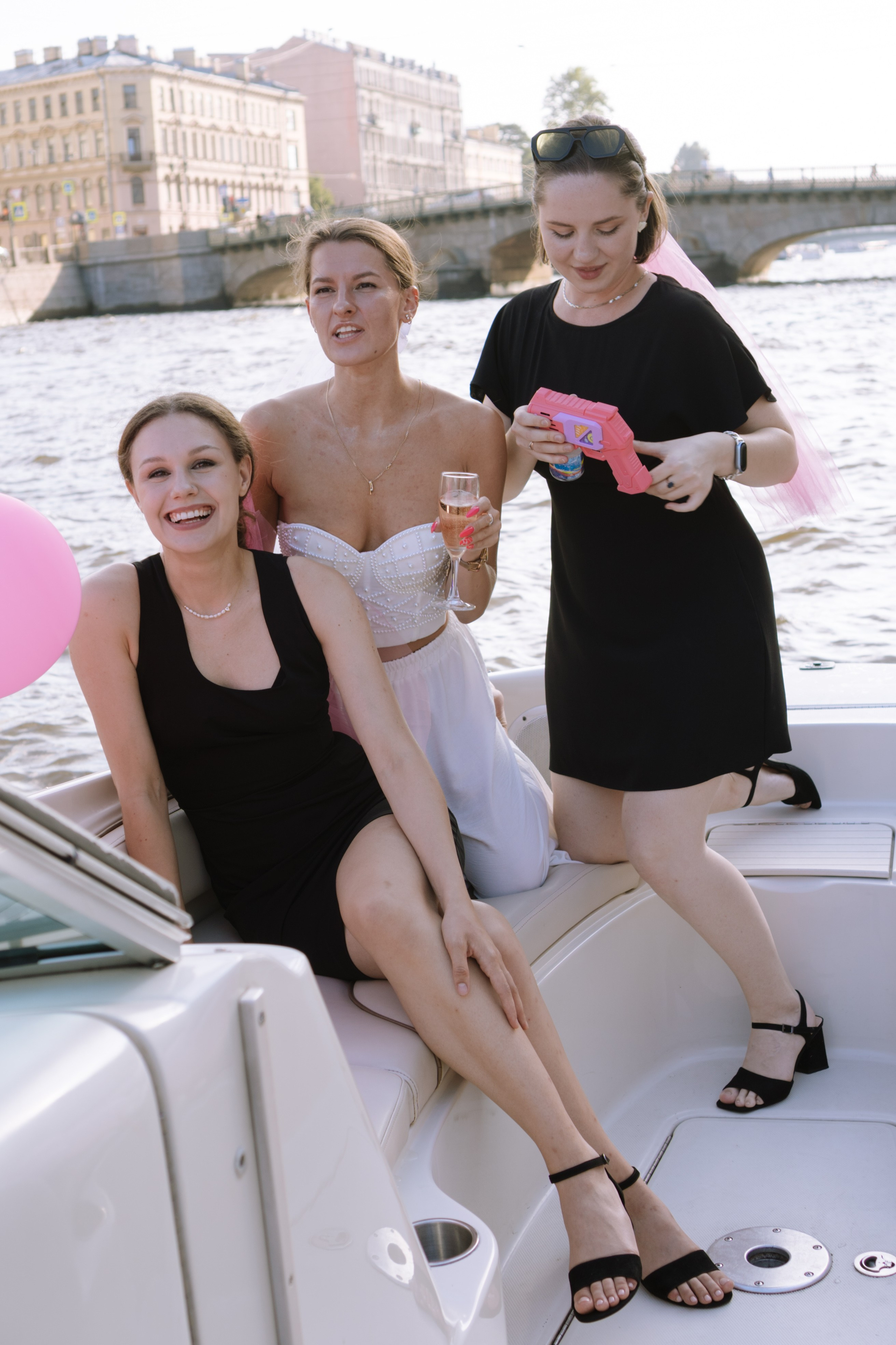 ДЕВИЧНИК НА КАТЕРЕ. Профессиональный фотограф, Санкт-Петербург — Виктория Богомолова