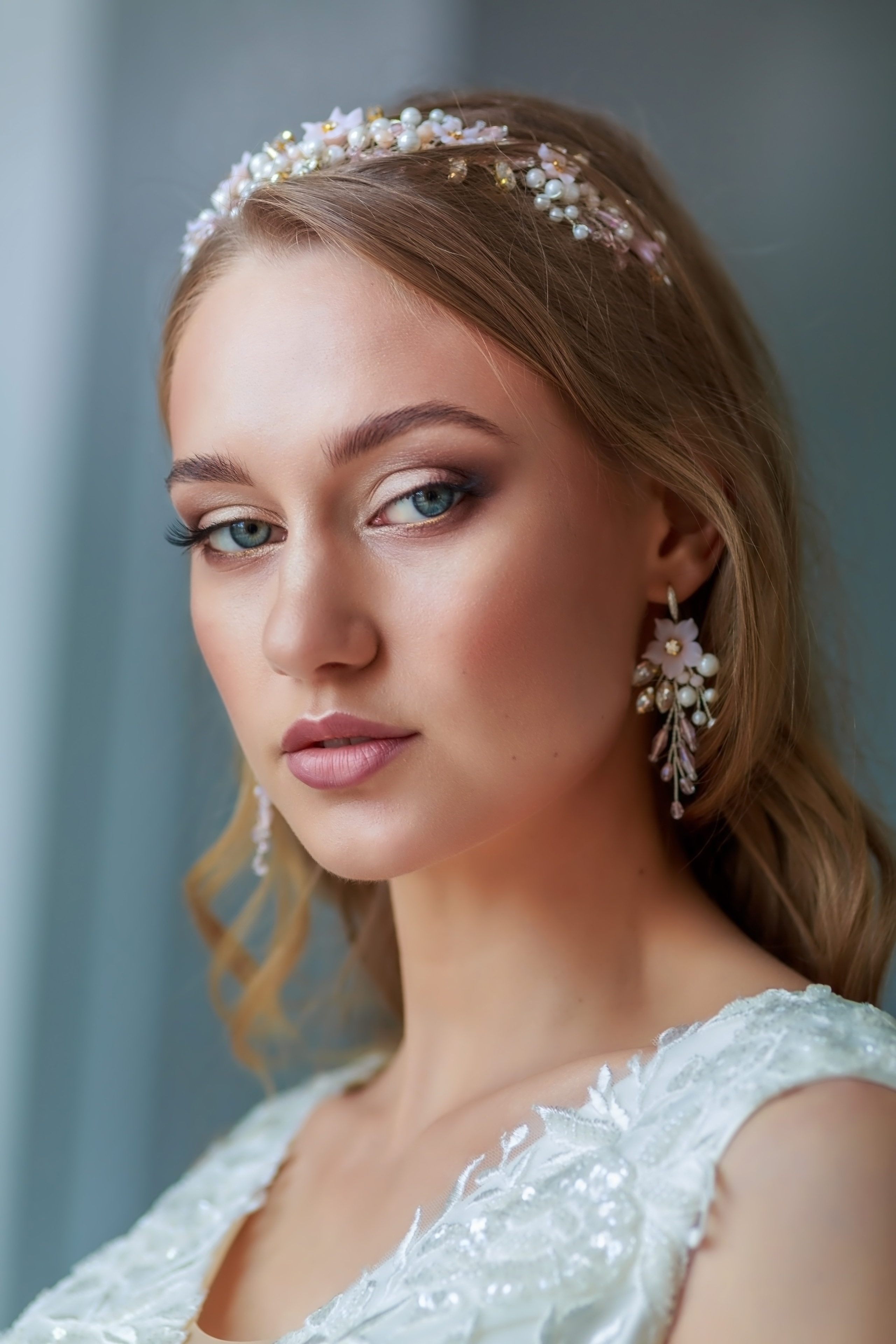 Крупный портрет невесты в студии фотограф Галина Шарапова