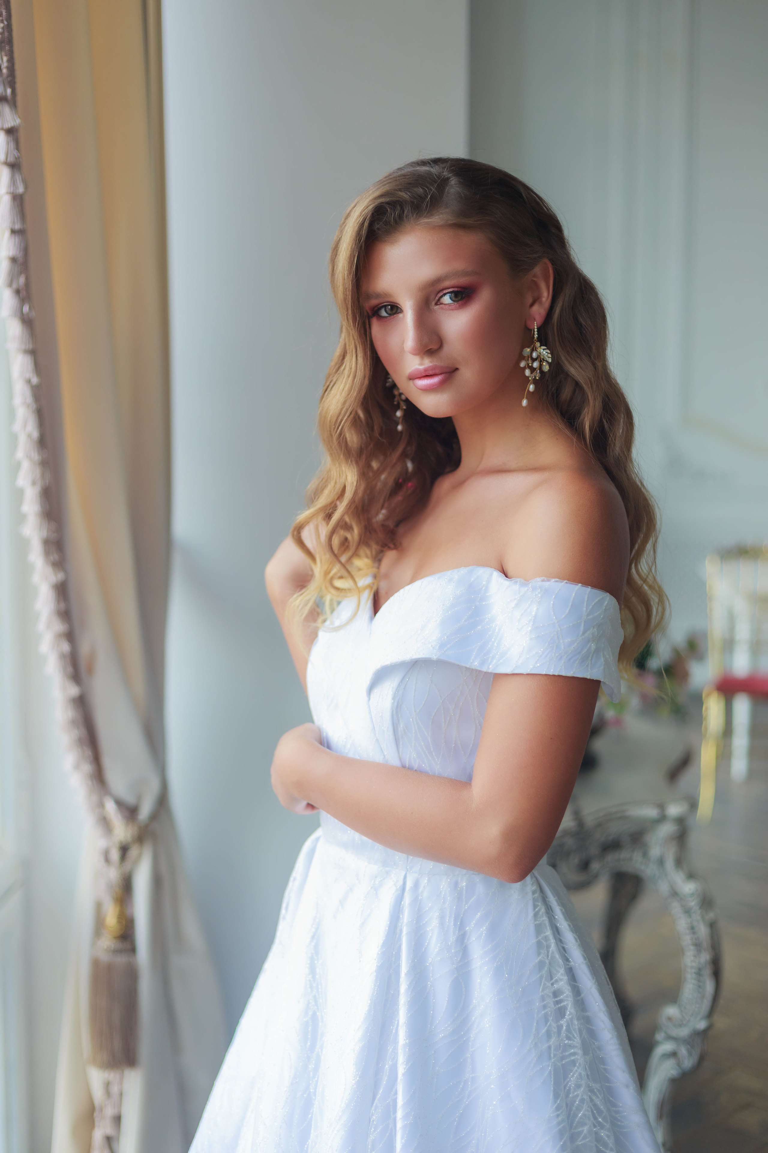 Фотосессия невесты в белой студии фотограф Галина Шарапова