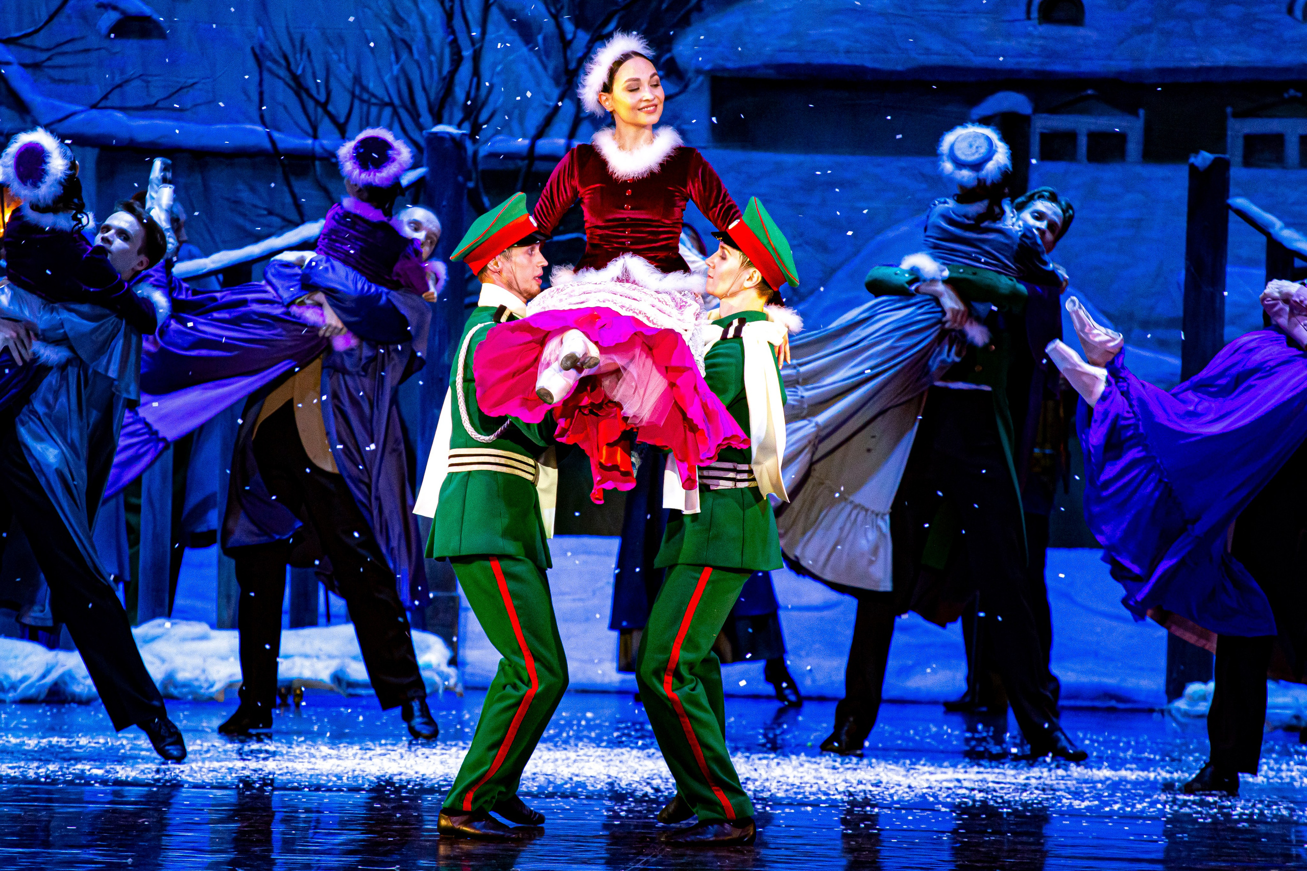 Анюта — спектакль — премьера на сцене Зимнего театра Марийского театра оперы и балета. Фотограф в Сочи Юрий Шептаев