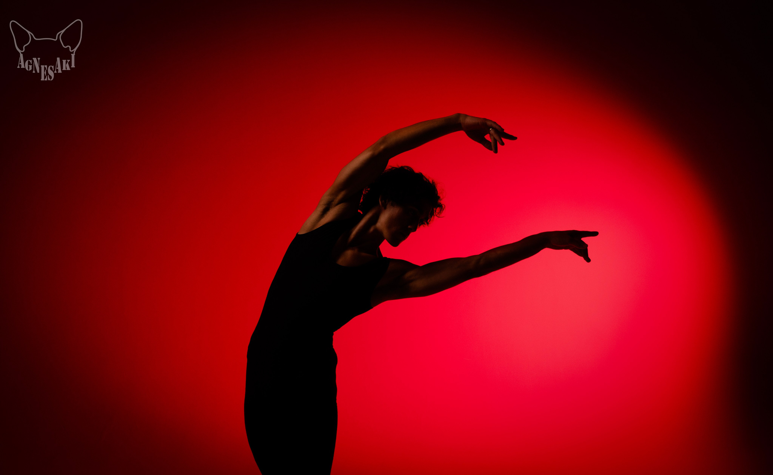 Neon. Agnes Aki  Твой НЮ фотограф в Москве