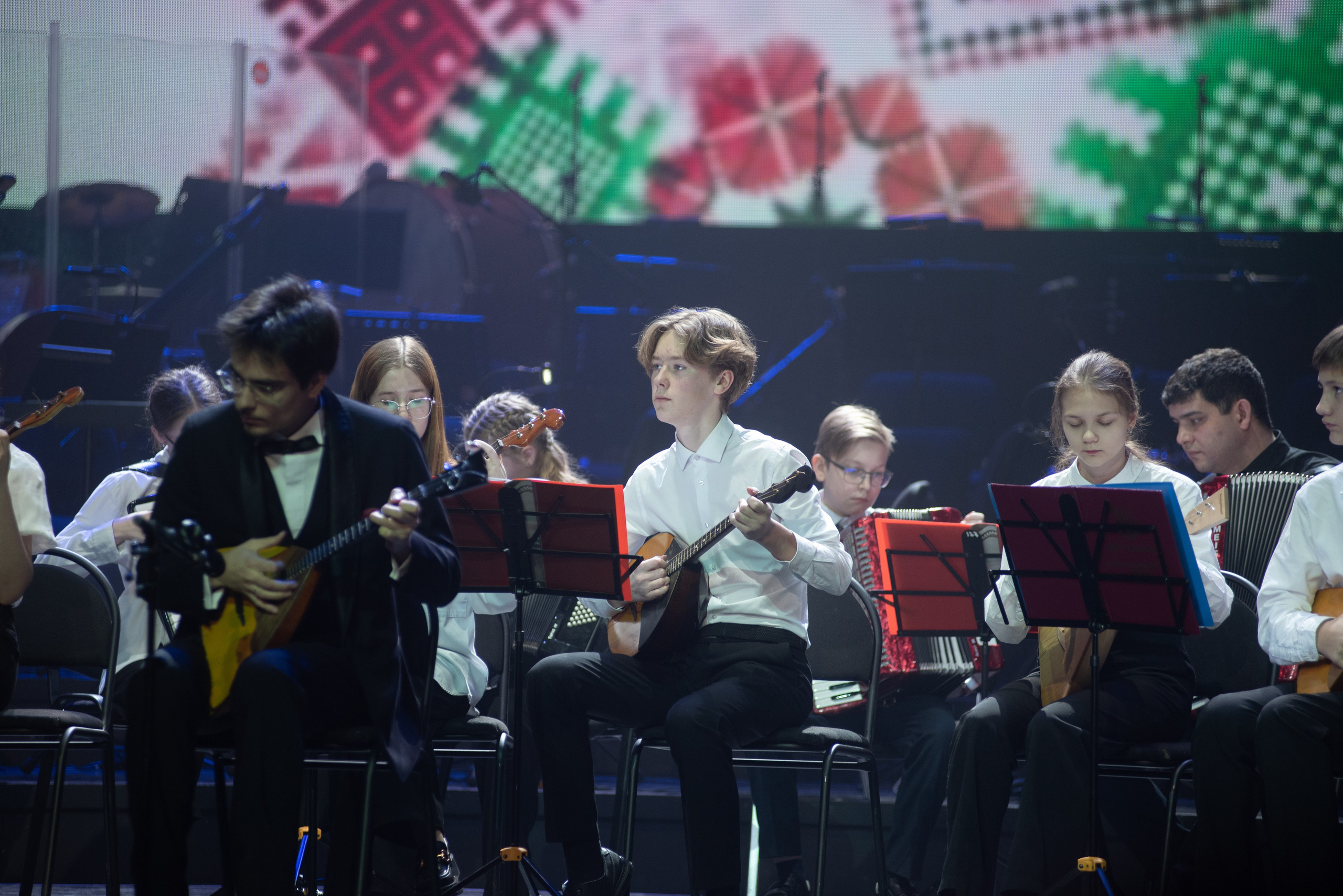 Отчетный концерт ДШИ «Гармония» «Зимняя гармония». Фотограф новорожденных, семейный детский в Тюмени Татьяна Морозова