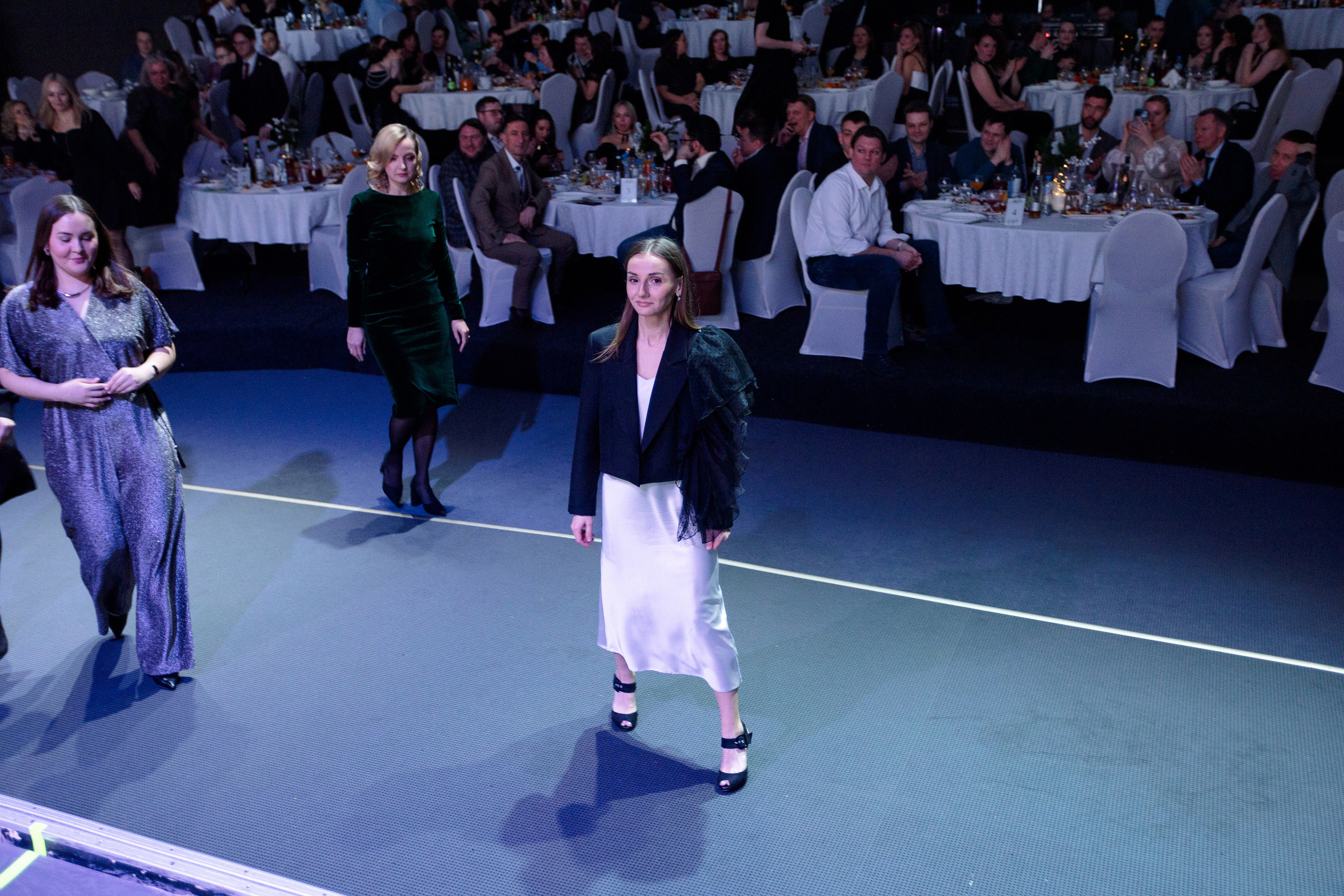 РЕПОРТАЖ: НОВЫЙ ГОД В ДК МЕТАЛЛУРГ. Профессиональный фотограф в Ижевске Леша Петров