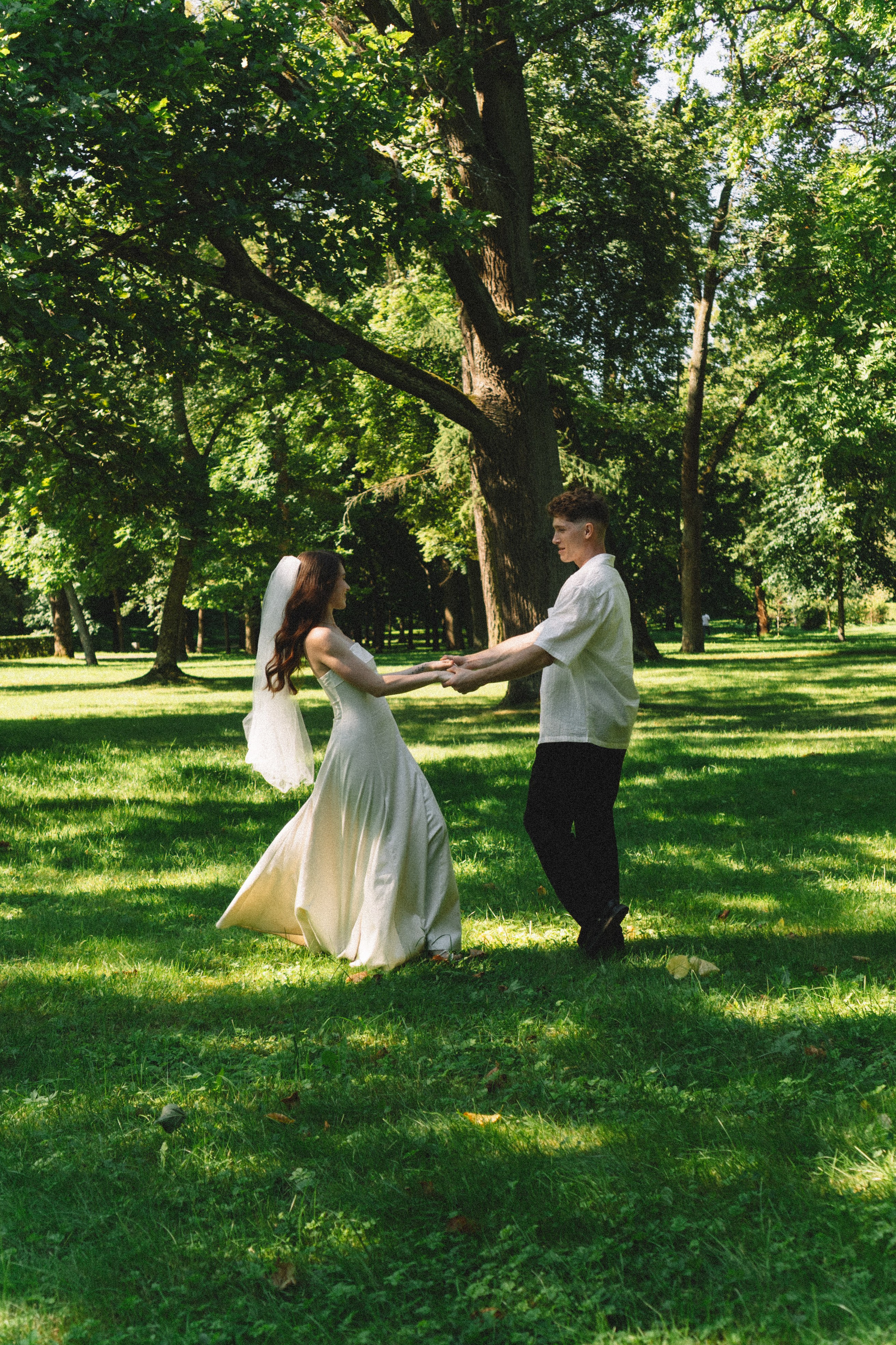 СВАДЕБНАЯ СЬЕМКА В ПЕТЕРГОФЕ И СЬЕМКА РЕПОРТАЖА В ЗАГСЕ ПЕТЕРГОФА. Профессиональный фотограф, Санкт-Петербург — Виктория Богомолова