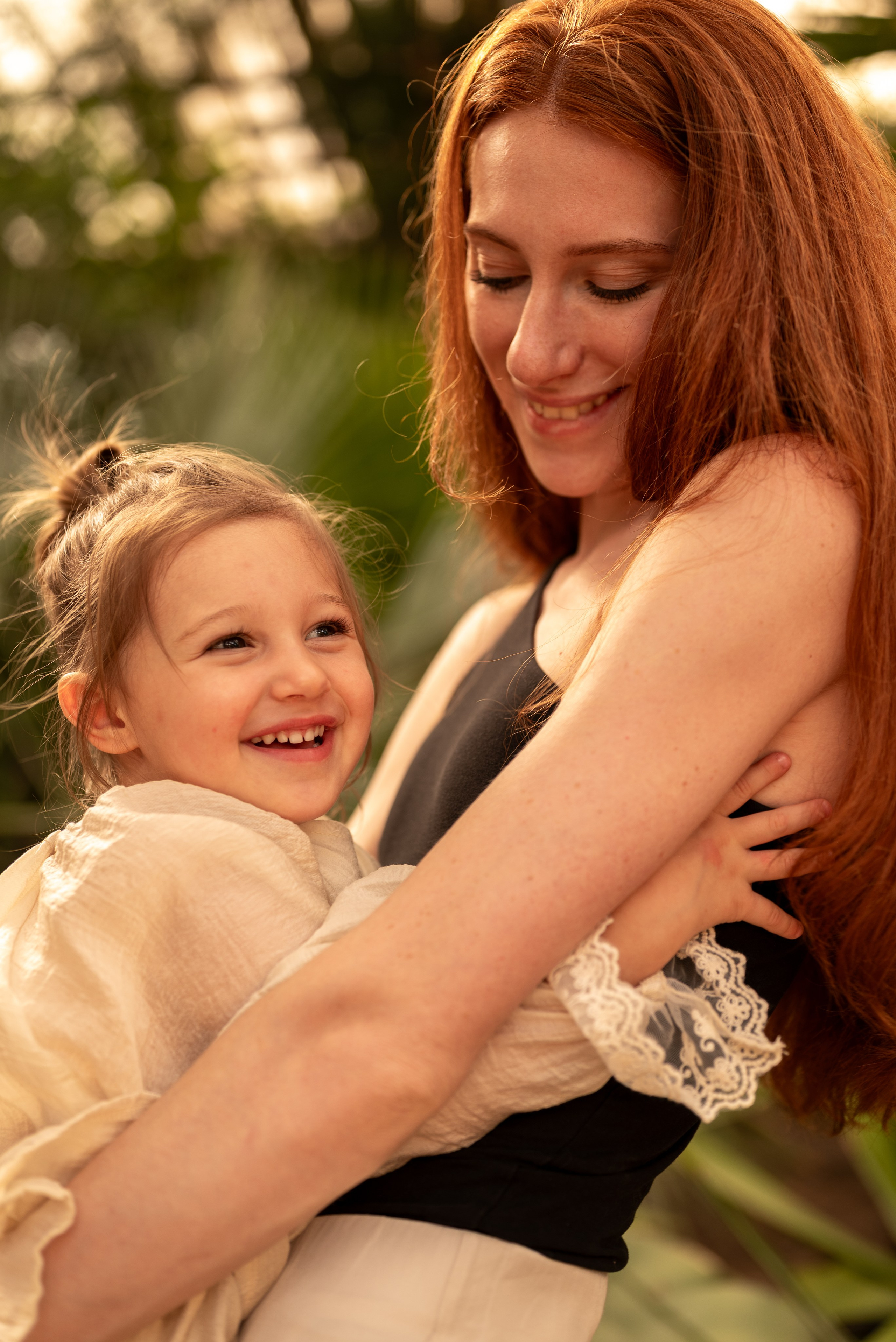 Маргарита и Кира. Ботанический сад. Семейный фотограф в Москве Дарья Пузикова