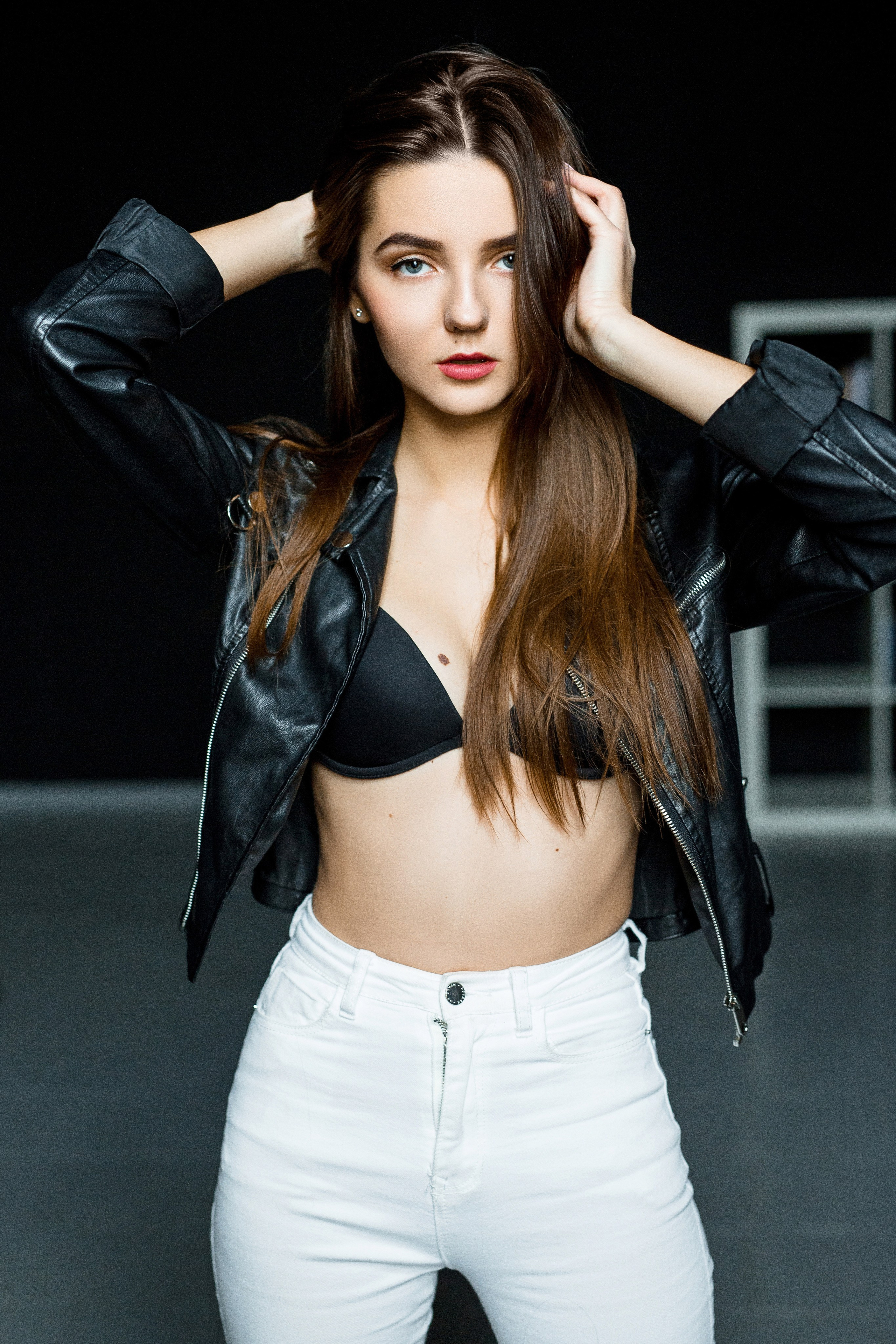 Фэшн съёмка в студии, услуги fashion фотографа в Москве — Заказать фэшн фотографа, цены за час съёмки