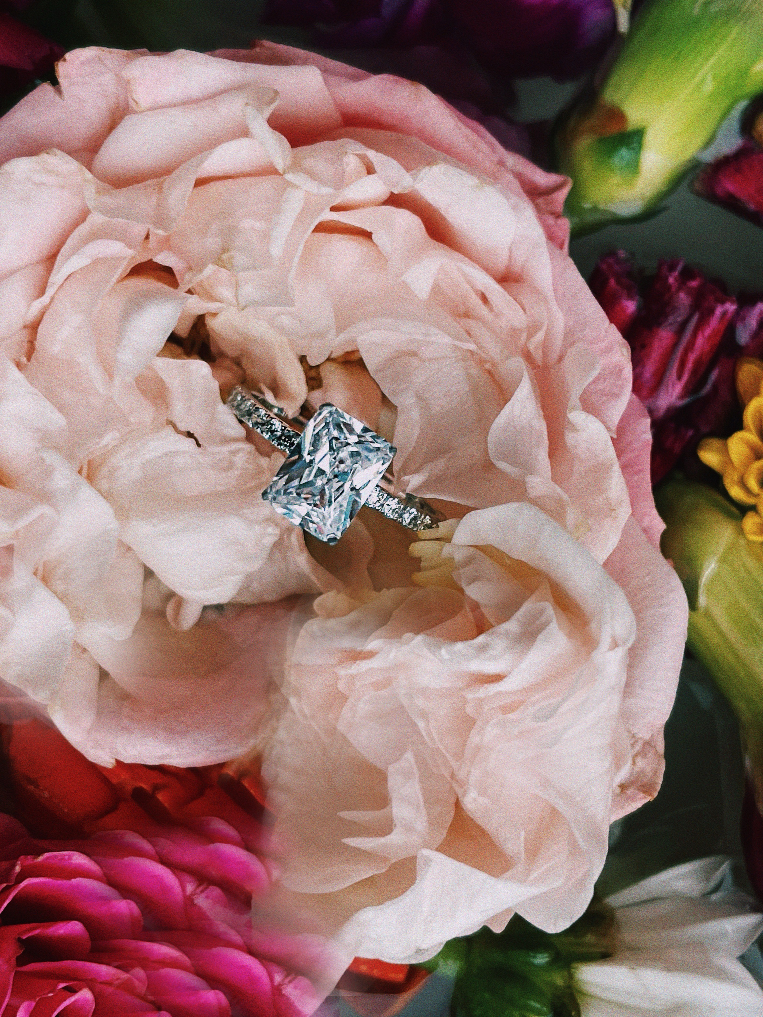 Обручальные кольца. Ювелирный Дом SHEERIN