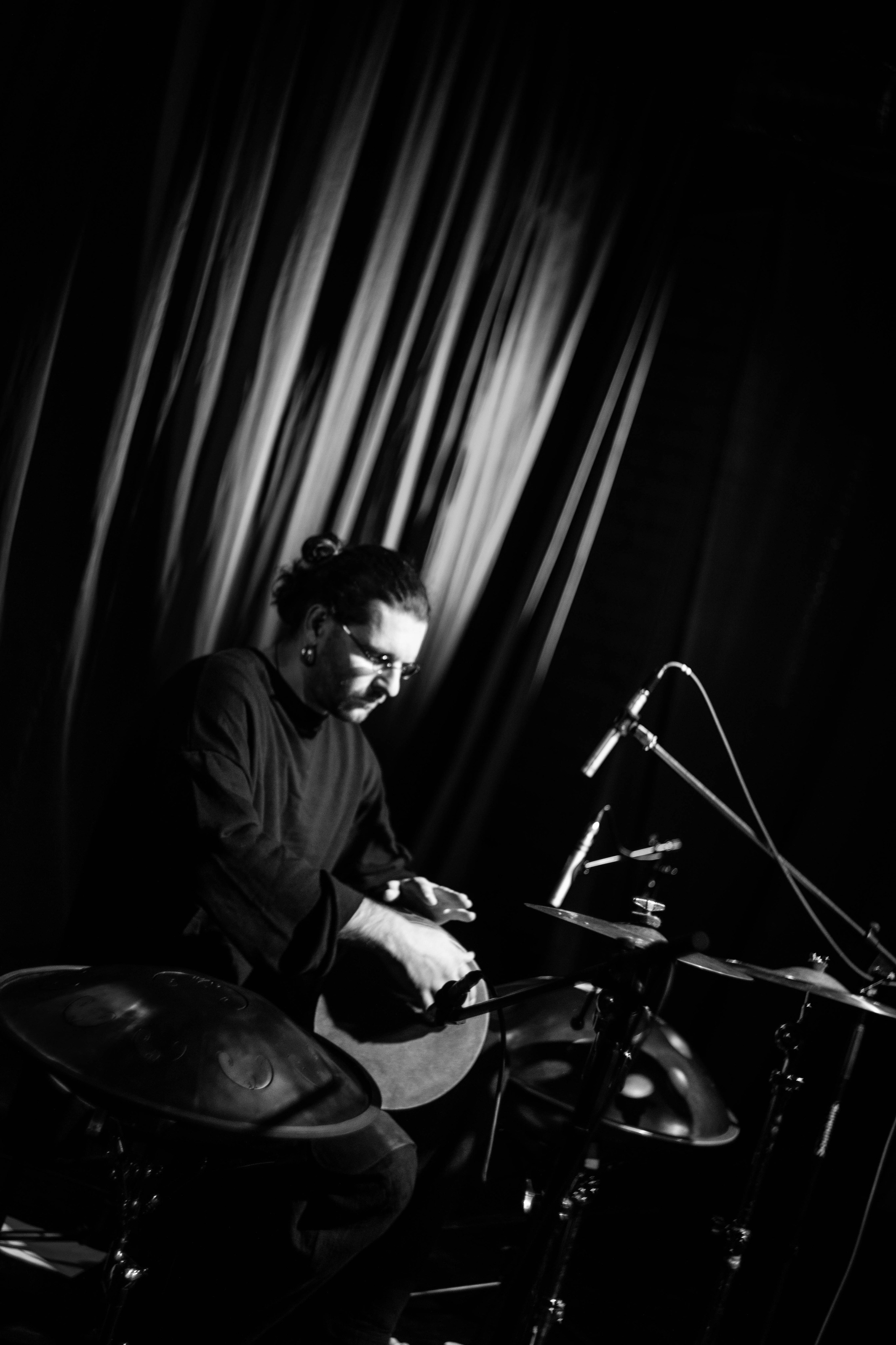 Кирилл Ошеров МАЯКОВКА, 10. Фотограф в Нижнем Новгороде