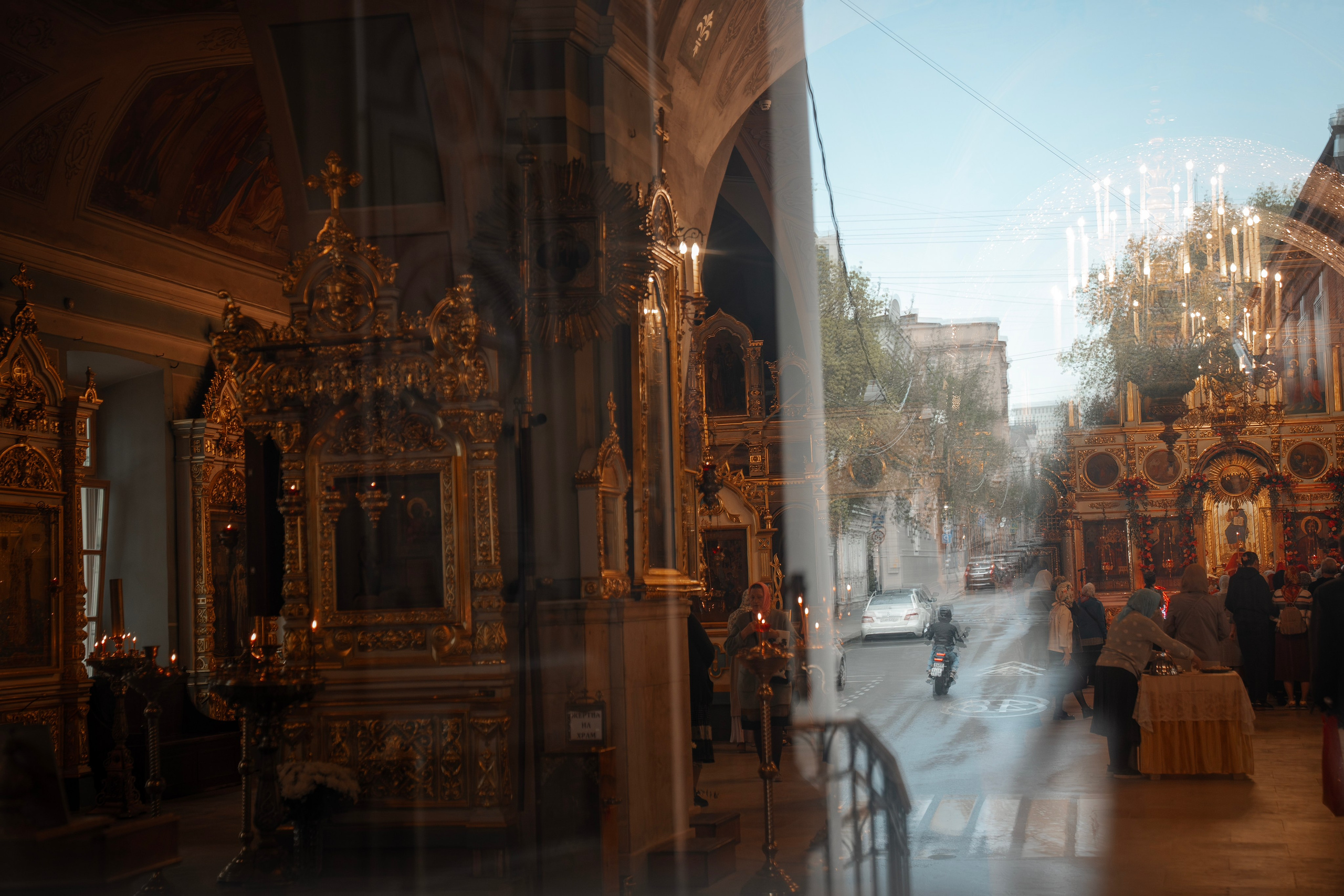 БОГОСЛУЖЕНИЯ. Фотограф Елена Лунева