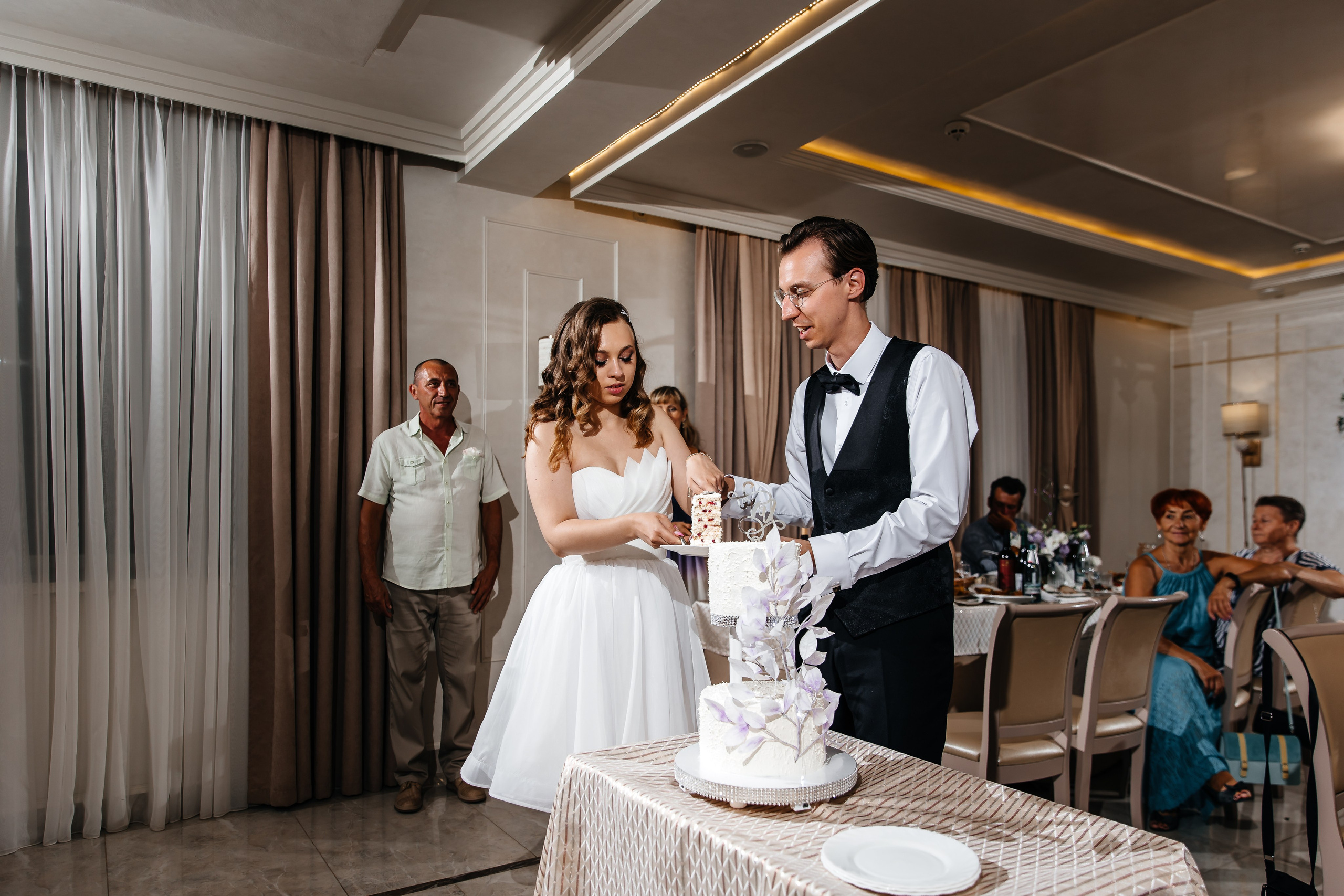 Анонс свадьбы для Валентины и Святослава. Свадебный фотограф в Крыму и Севастополе Ольга Баскакова