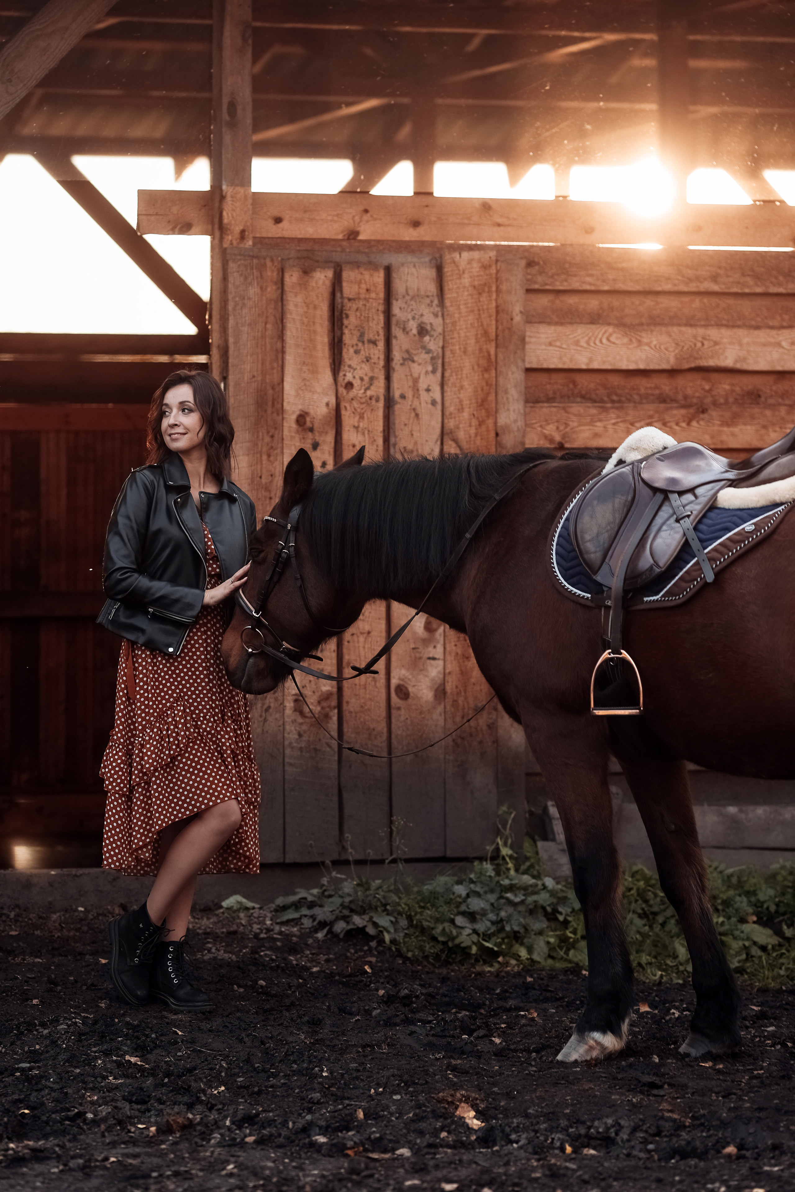 Прогулка на конюшне. СЕМЕЙНЫЙ ФОТОГРАФ КРАСНОЯРСК, ЖЕЛЕЗНОГОРСК