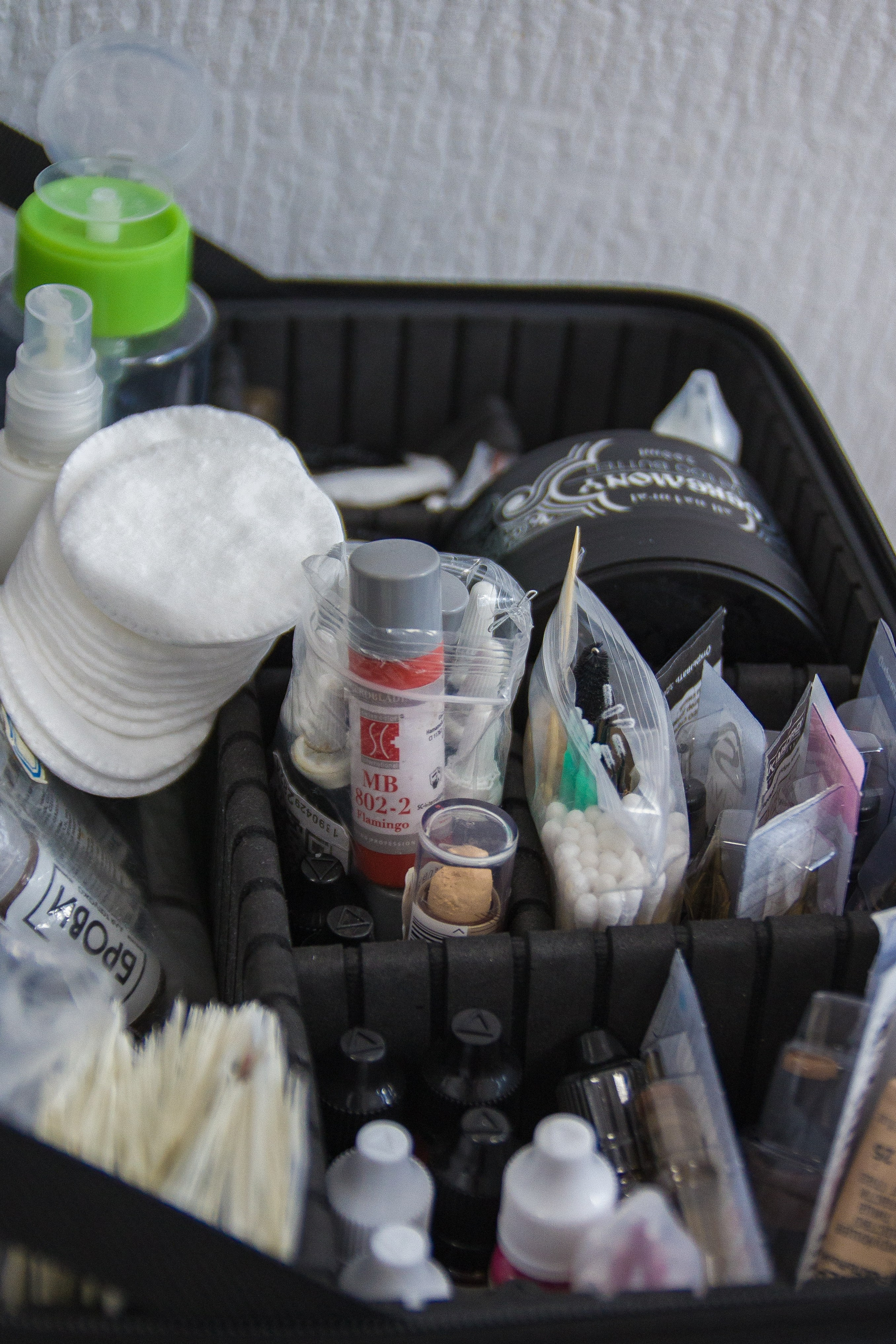 Перманент, контент. Женский портрет и немного больше в Санкт-Петербурге