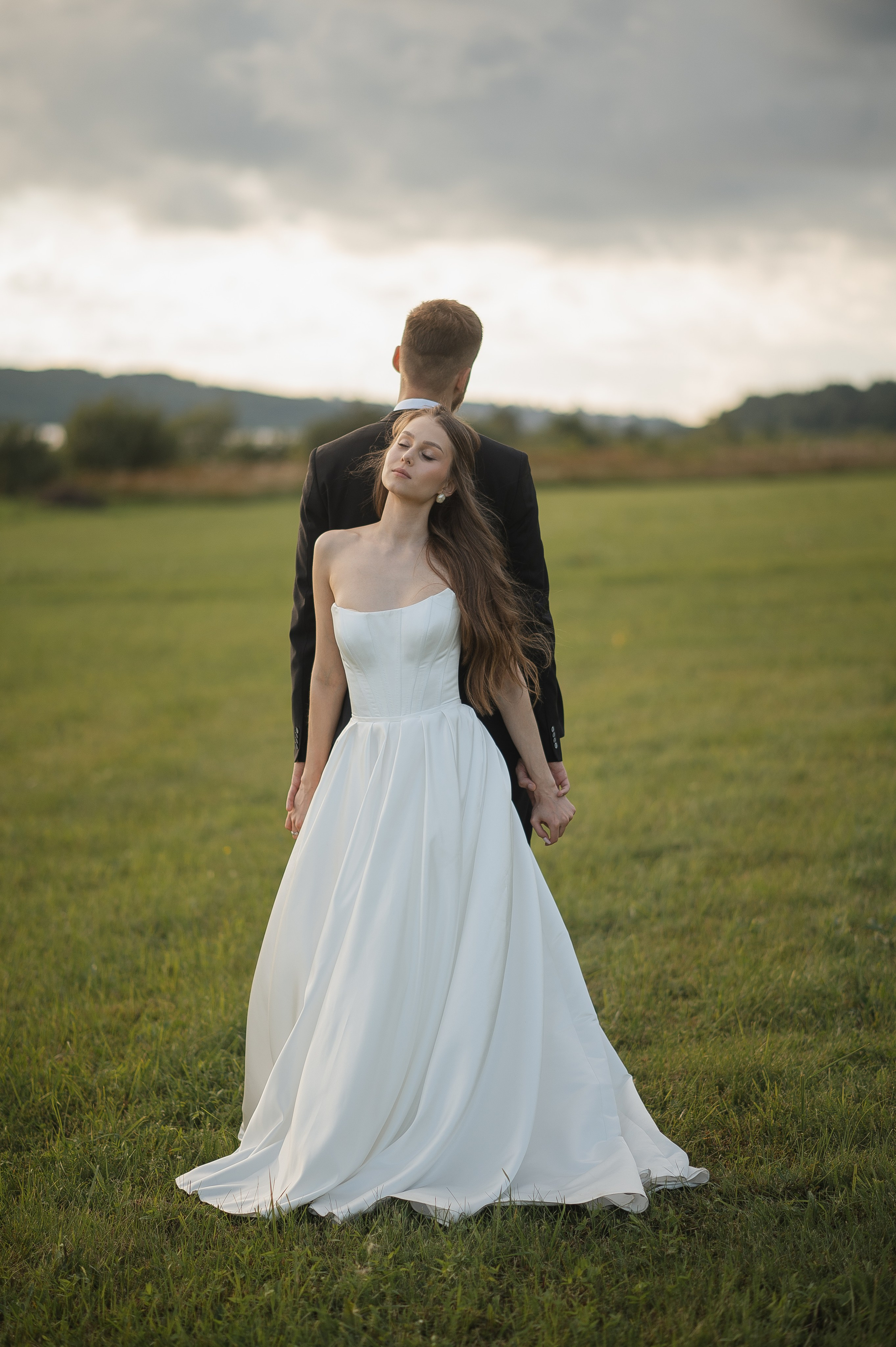 Свадьба на берегу Волги. Свадебный фотограф в Ярославле Денис Медоваров