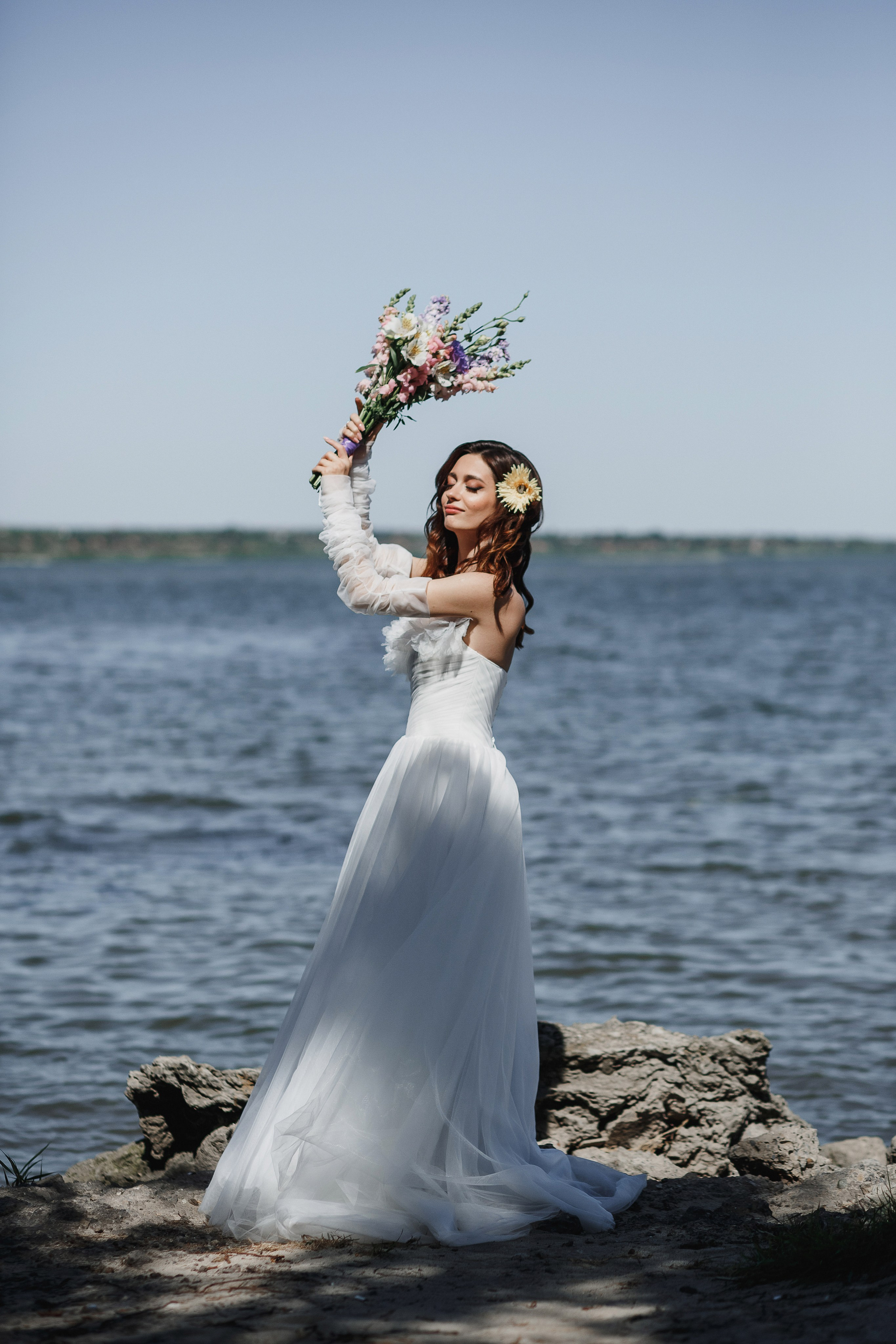 Свадебная фотосессия Михаила и Валерии на Чеховской набережной. Свадебный и семейный фотограф в Таганроге Бакарюк Антон