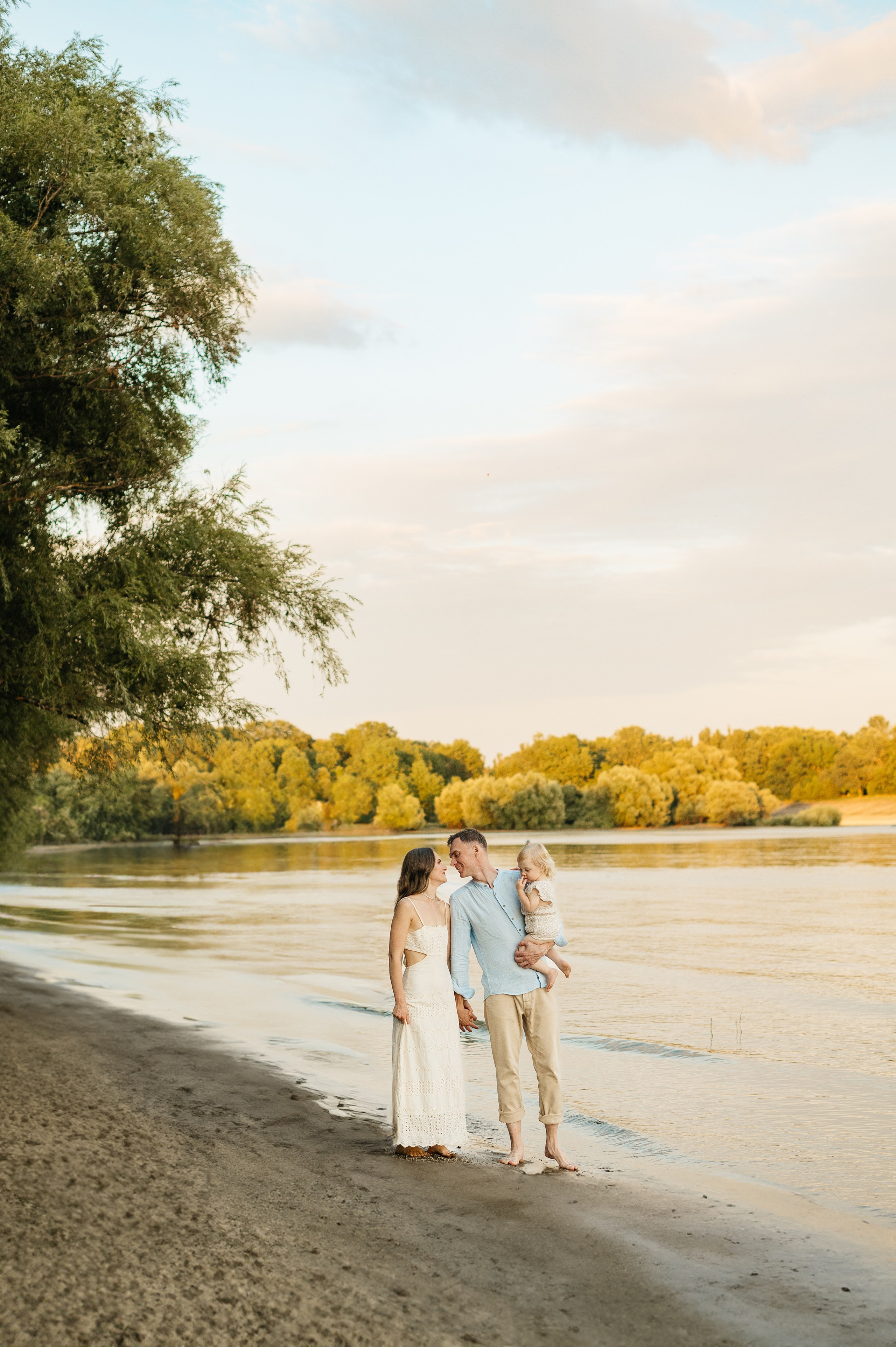 Семейная фотосессия у озера. Свадебный и семейный фотограф Кореновск/Краснодар