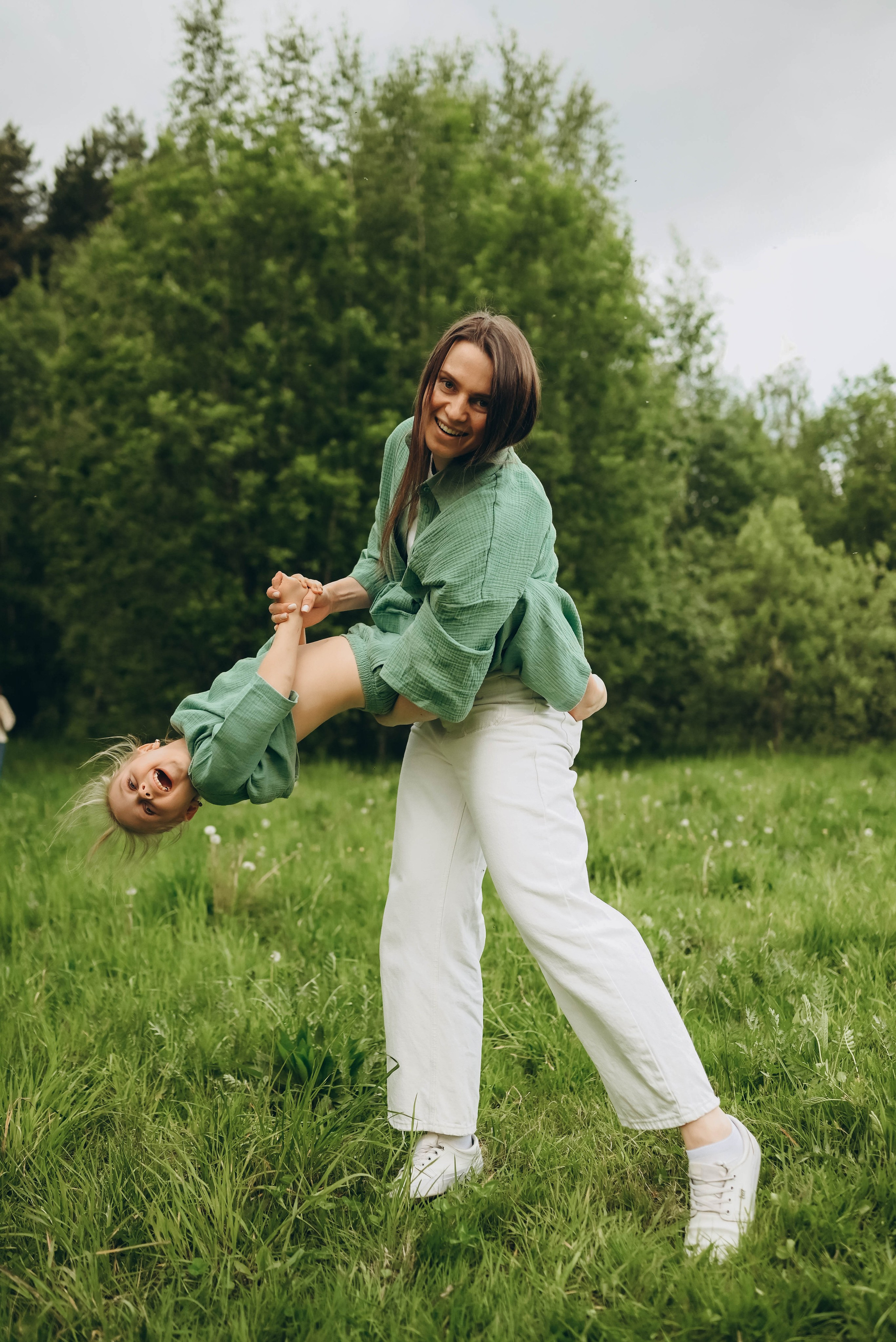 Прогулка на природе. Семейный фотограф в Москве Люберцах Ирина Вронская