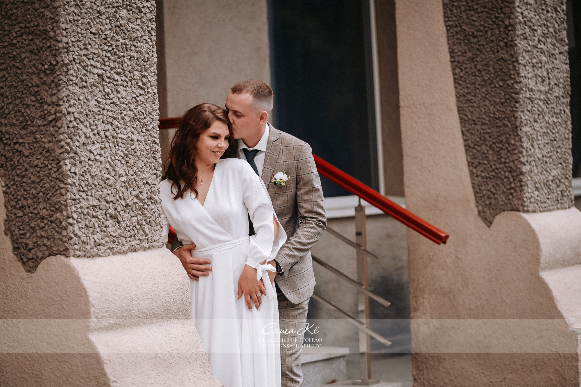 Свадебная фотосессия В&Д на Набережной Новосибирска. Свадебный, семейный и event фотограф в Новосибирске и Новосибирской области Саша Кё