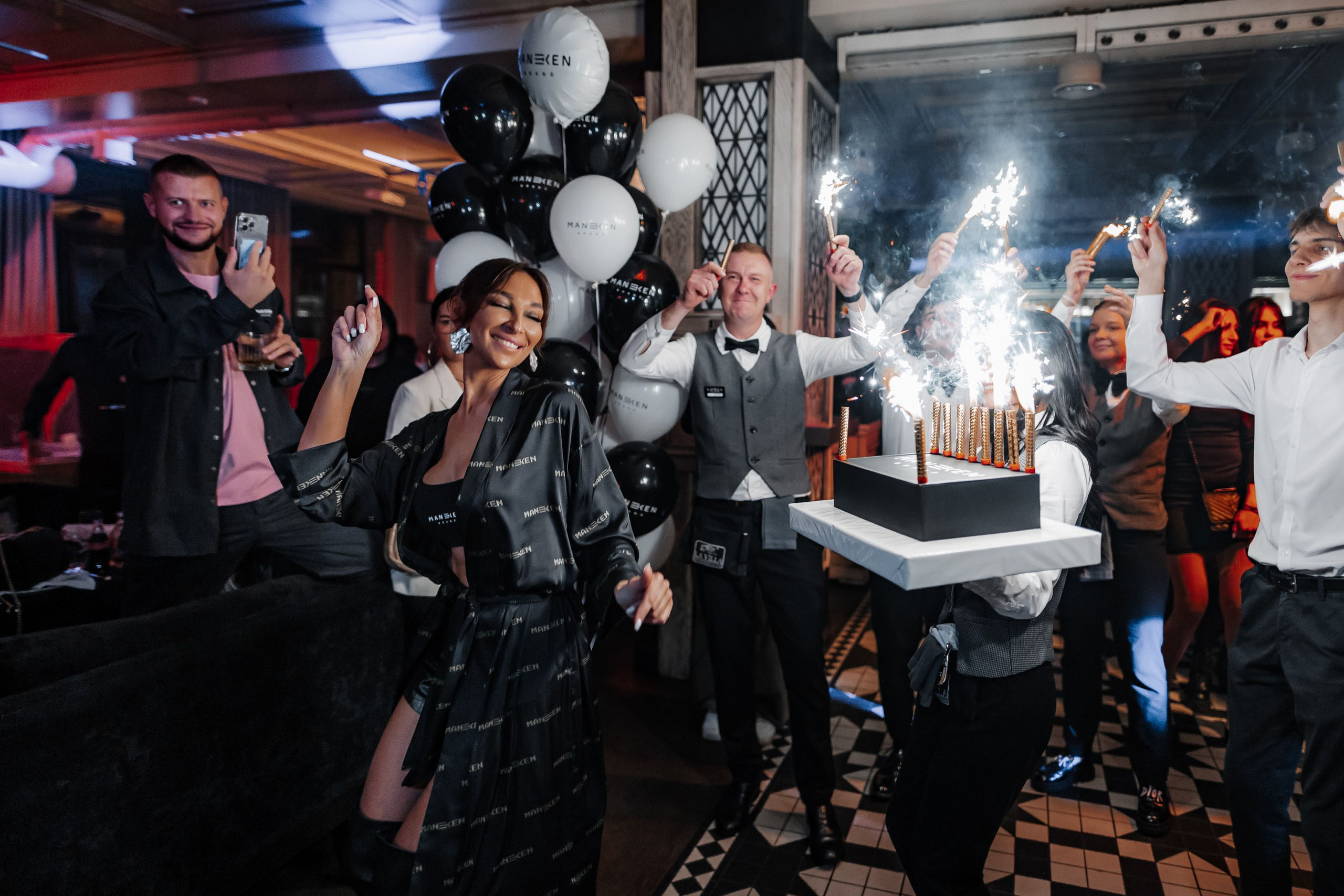 MANEKEN Night в La Villa. Главная