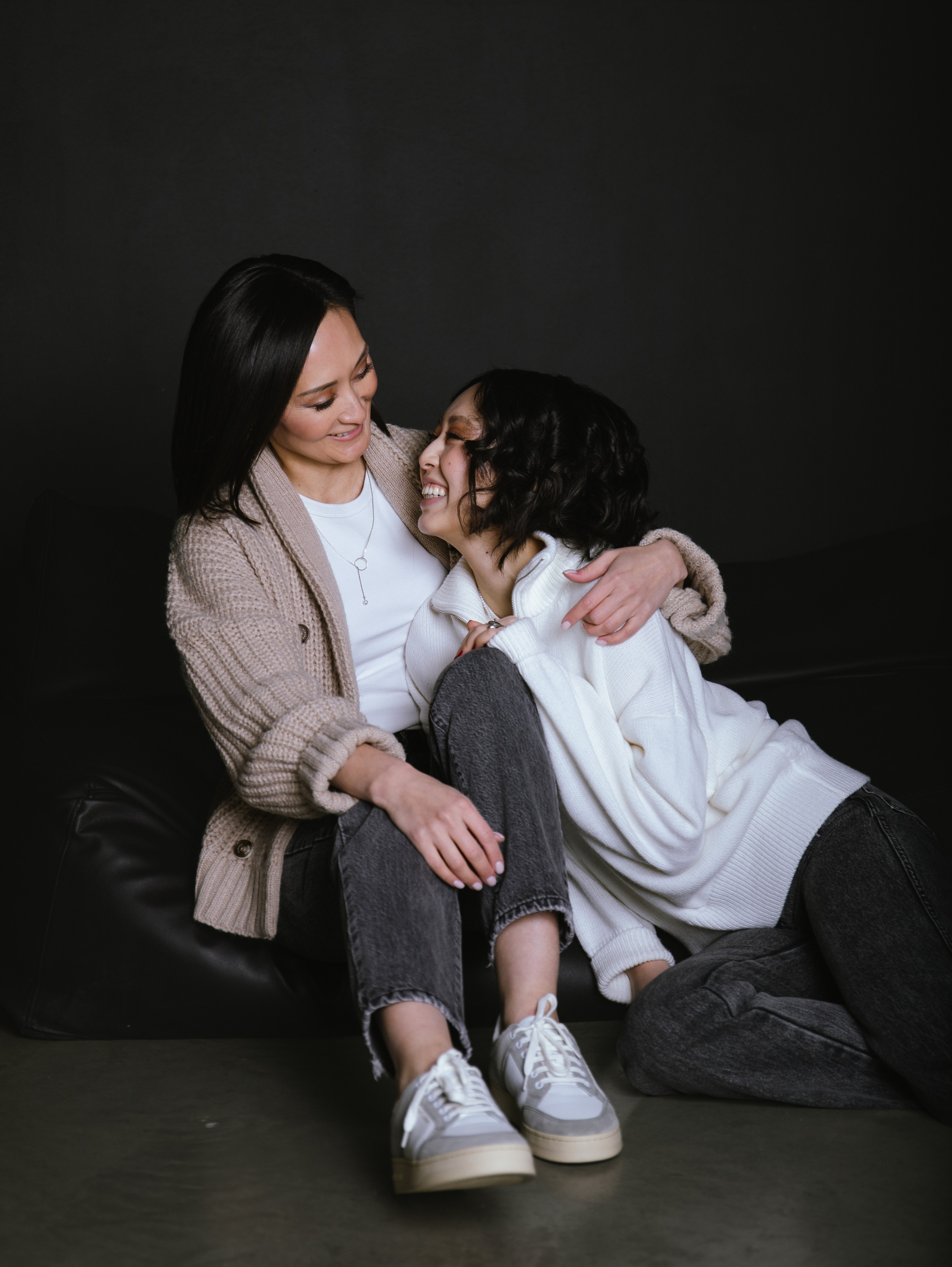 Мама и дочка, студийная съемка. Свадебный и семейный фотограф в Москве Мила Широких