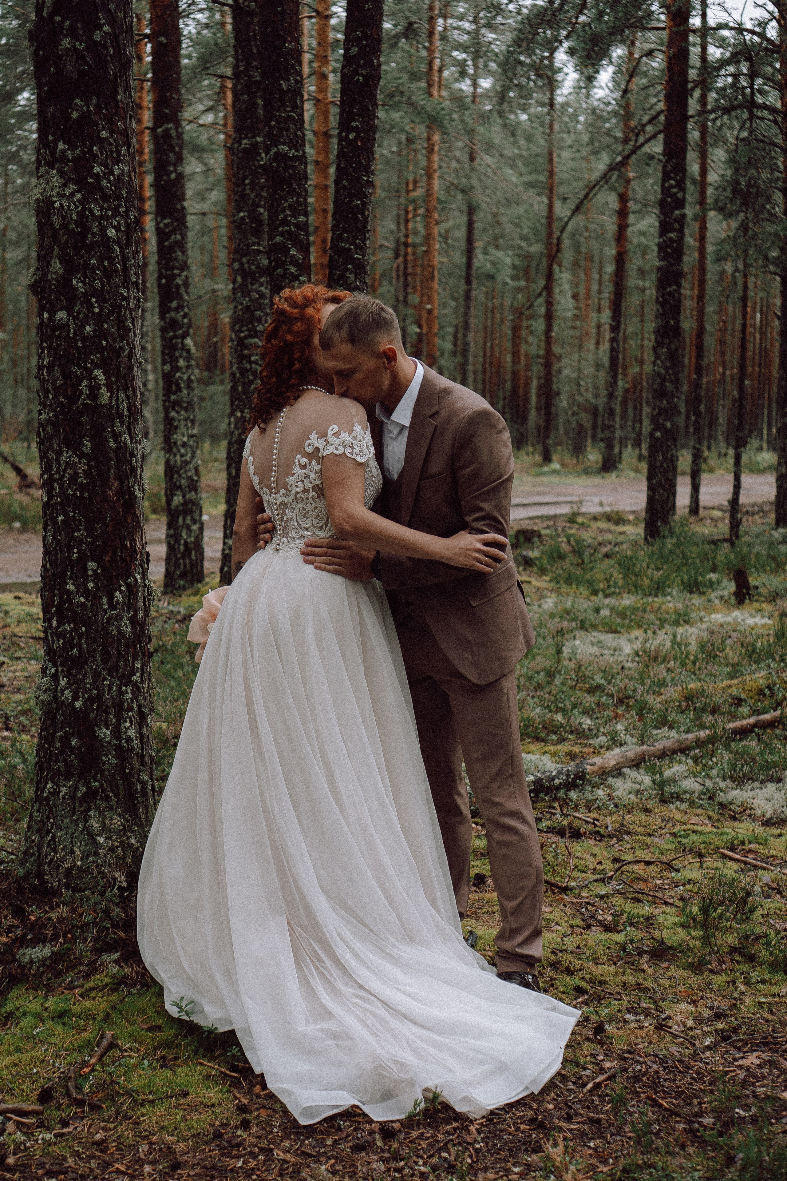 СВАДЕБНАЯ ФОТОСЕССИИЯ ПАРЫ В ГОРОДЕ ПРИОЗЕРСК В СОСНОВОМ ЛЕСУ И С ПИКАПОМ. Профессиональный фотограф, Санкт-Петербург — Виктория Богомолова
