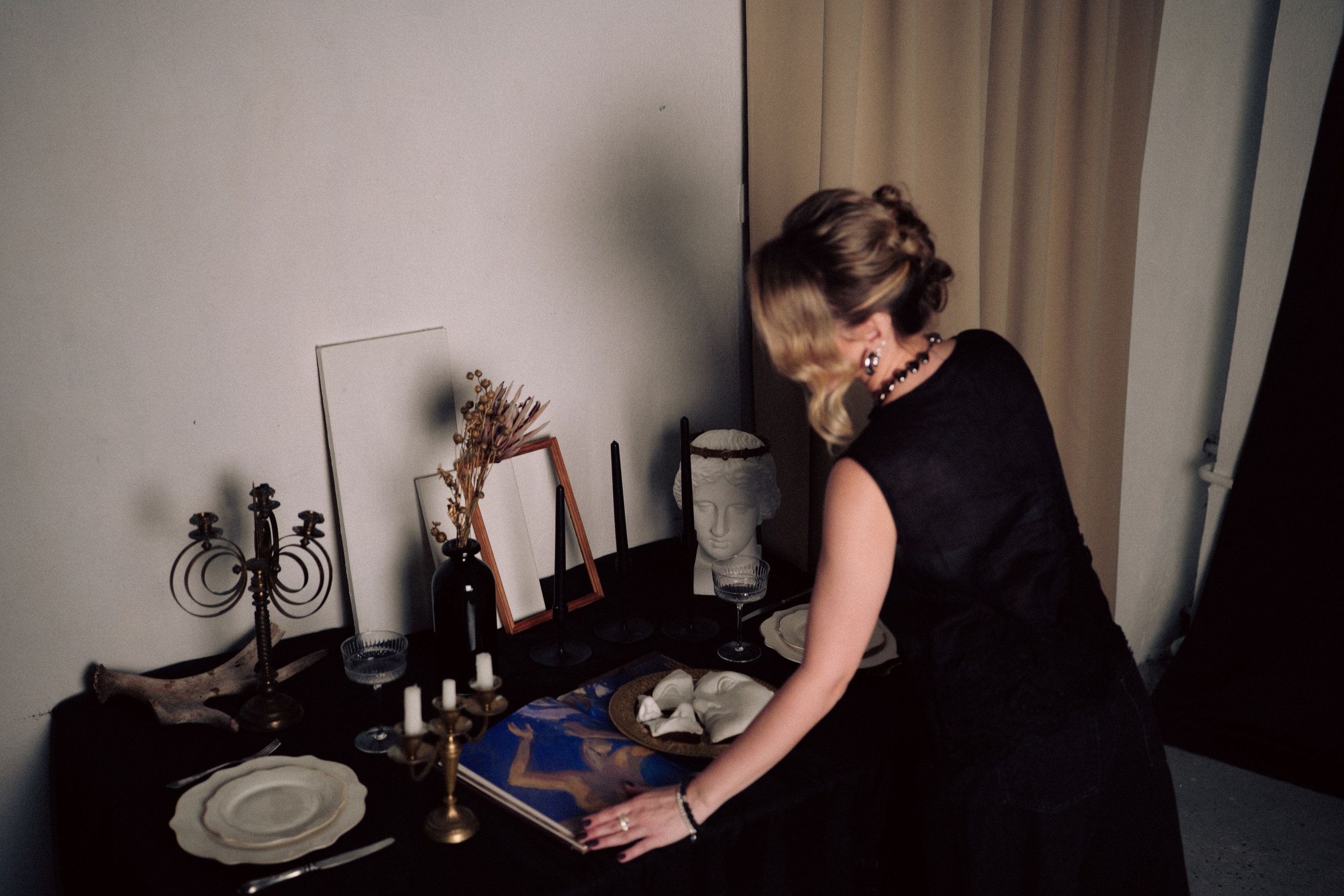 НОВОГОДНЯЯ ФОТОСЕСИИЯ В СТУДИИ ДЛЯ ДЕВУШКИ И ПРОГУЛКА ПО ЧЕРНЫШЕВСКОЙ. Профессиональный фотограф, Санкт-Петербург — Виктория Богомолова