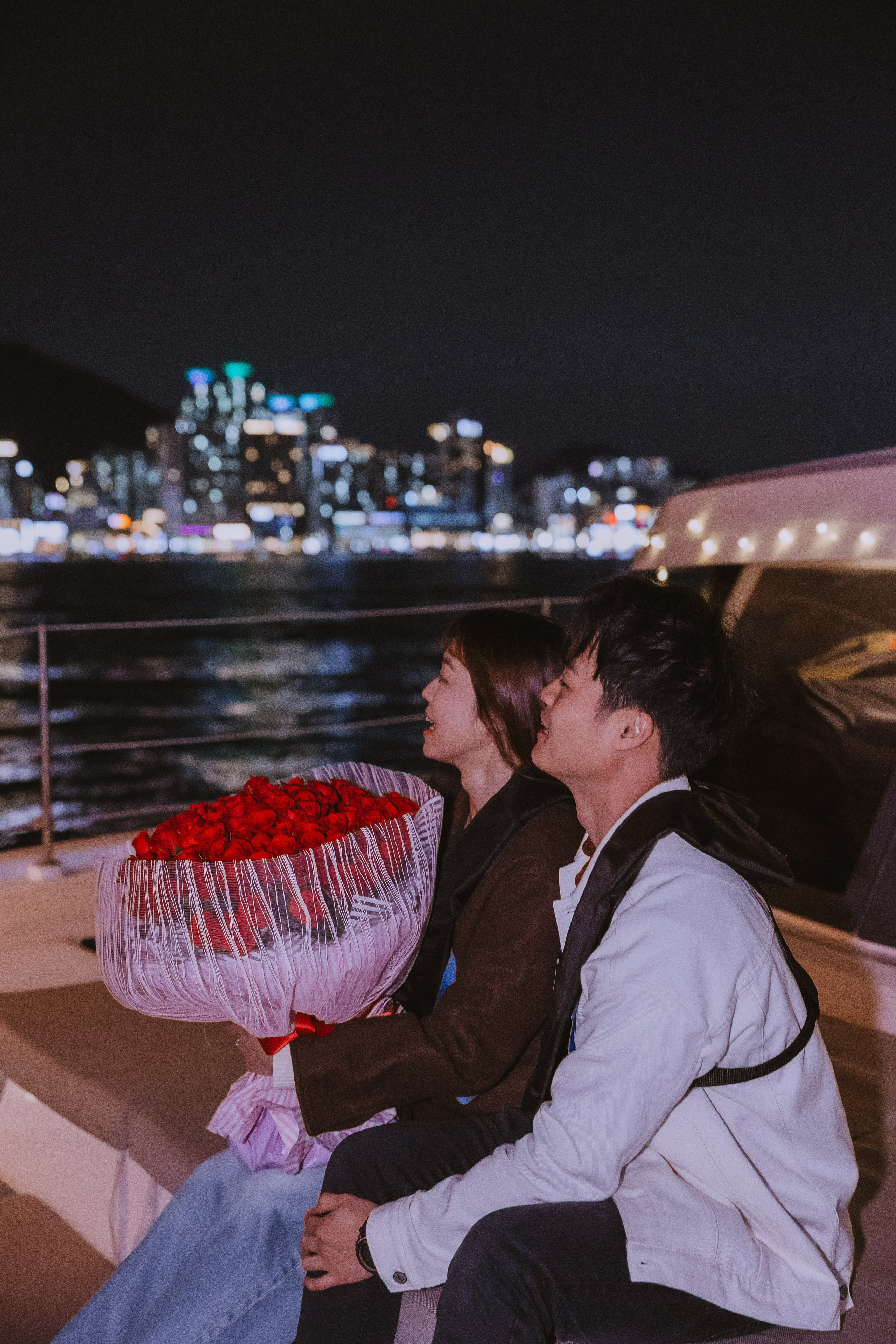 Предложение руки и сердца на яхте во время вечерней прогулке в Пусане. ВАШ ФОТОГРАФ В ПУСАНЕ (Южная Корея) Александра Ануфрий