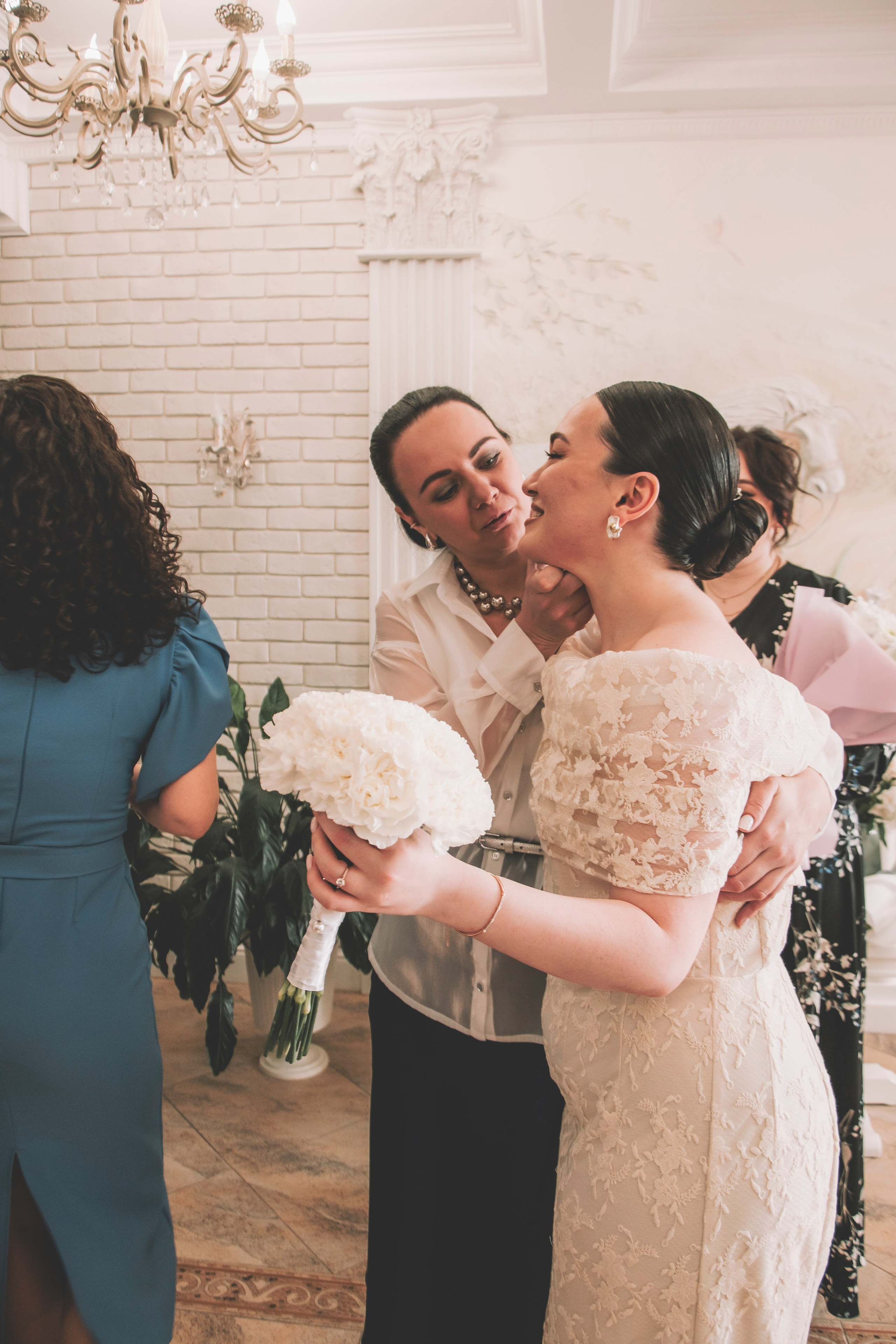 26.04.2025 (Фотосессия, роспись в Онии + фото с банкета). Семейный и свадебный фотограф Губкинский и Ставрополь