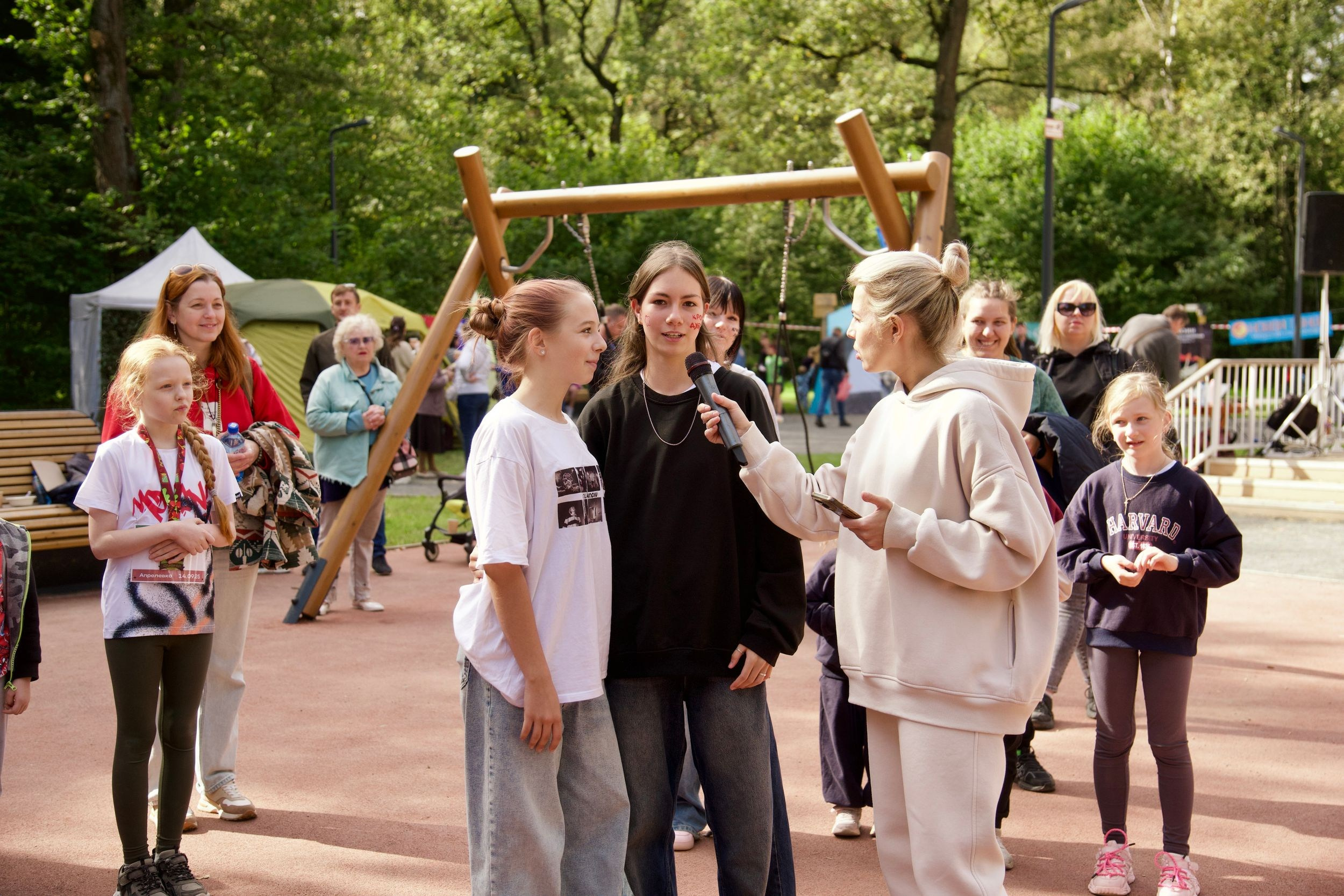 Забег в парке «Дубки». Кафе «БЕЛКА НАШЕПТАЛА». Ну оооочень концептуальное кафе