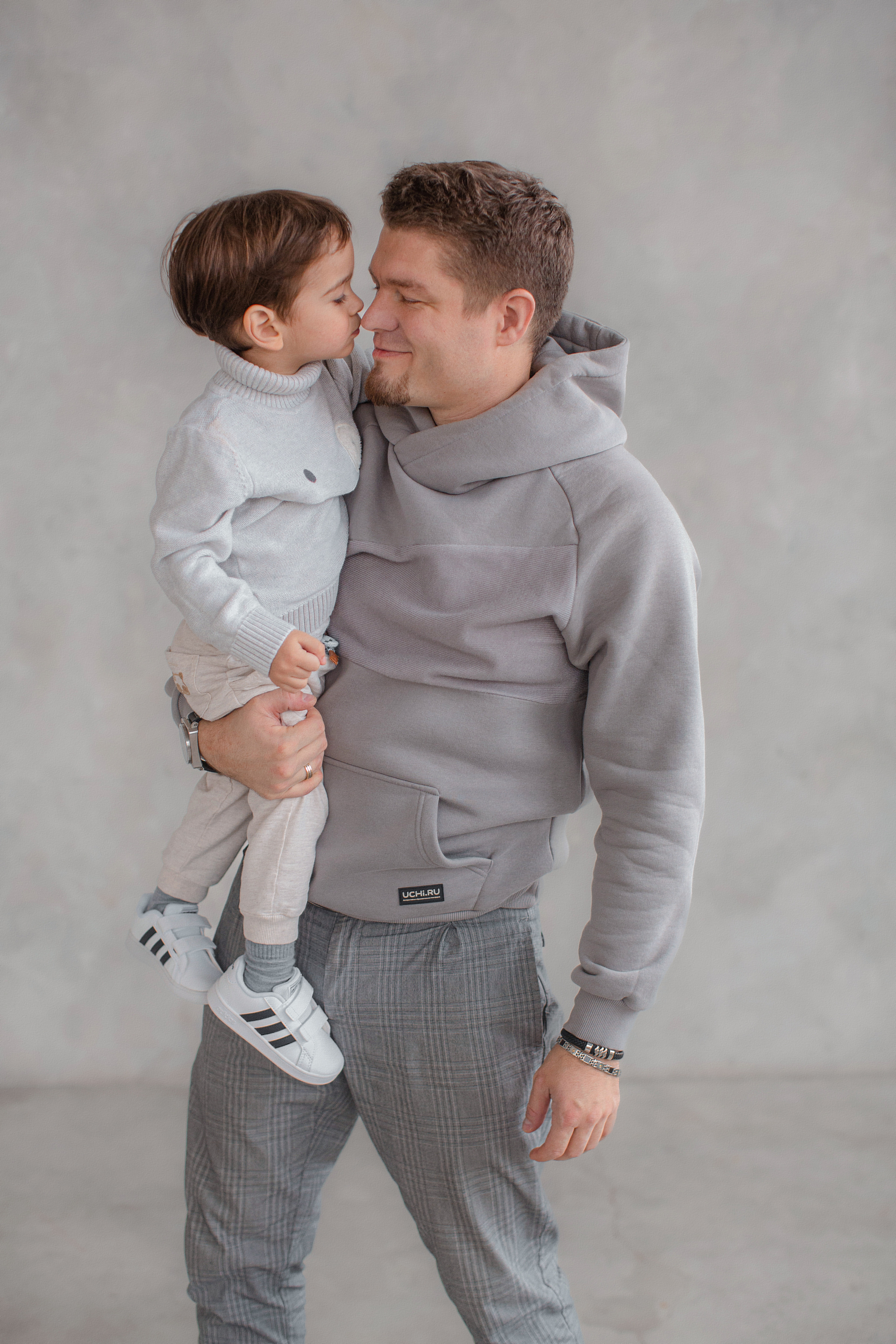 СЕМЕЙНЫЙ ПОРТРЕТ | ОФОРМЛЕНИЕ ИНТЕРЬЕРА ФОТОГРАФИЯМИ. Антон, Яна и Тимоша. Фотограф в Москве Оксана Цехмистер