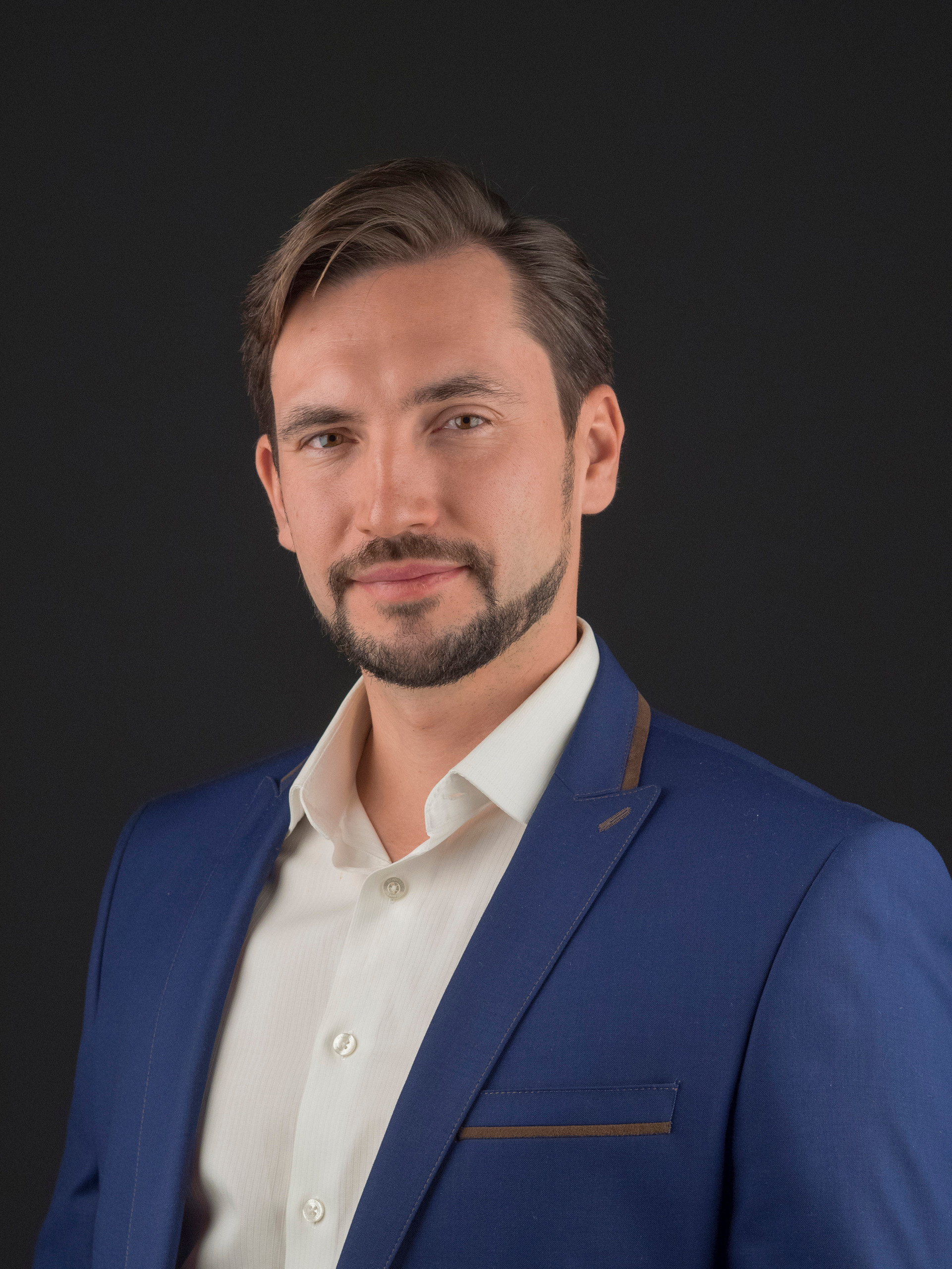 Dr. Artemiy Mir — нейропсихолог. Фотохудожник, портретист, фотограф в Нижнем Новгороде, Москве — Андрей