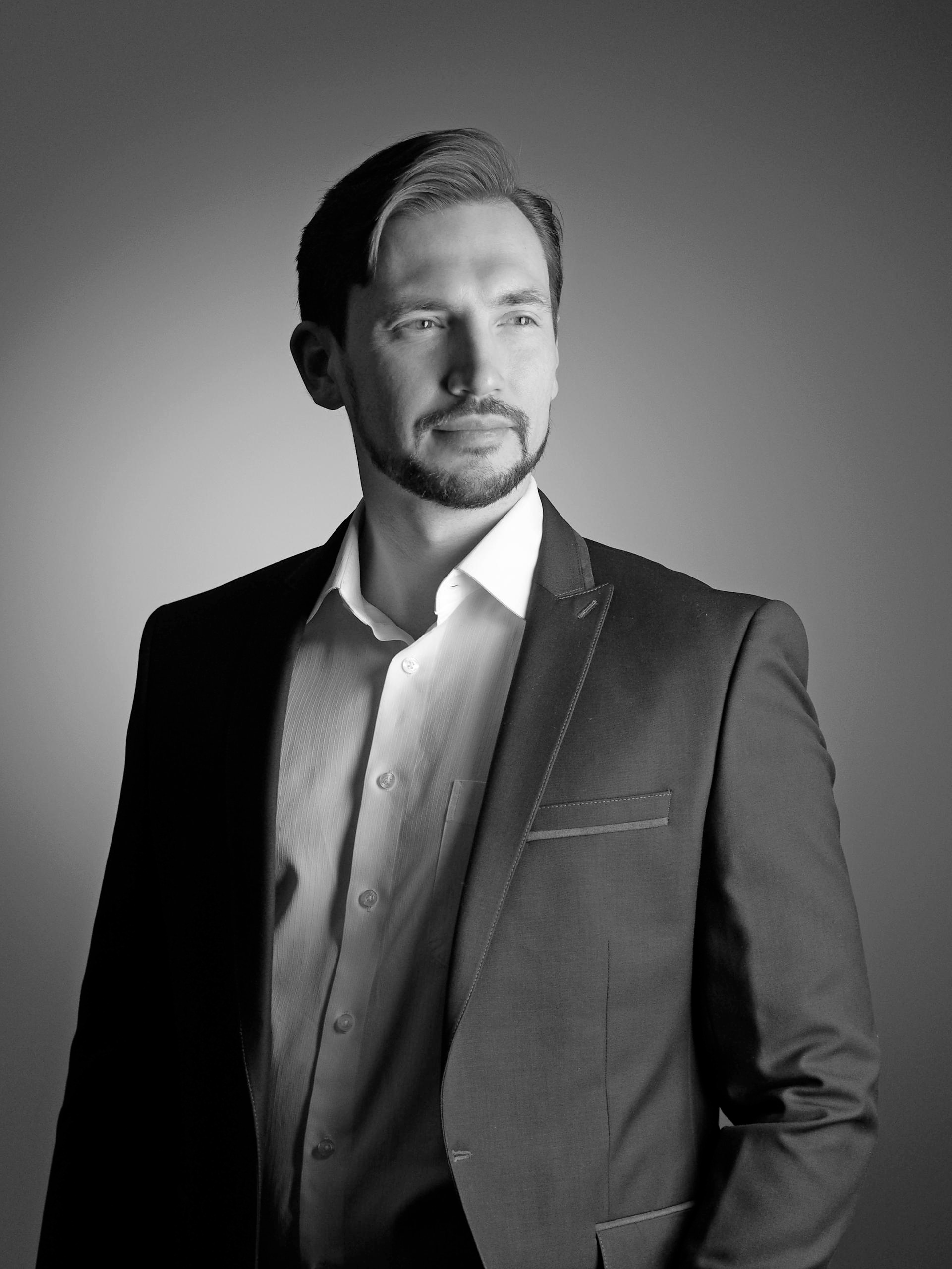 Dr. Artemiy Mir — нейропсихолог. Фотохудожник, портретист, фотограф в Нижнем Новгороде, Москве — Андрей