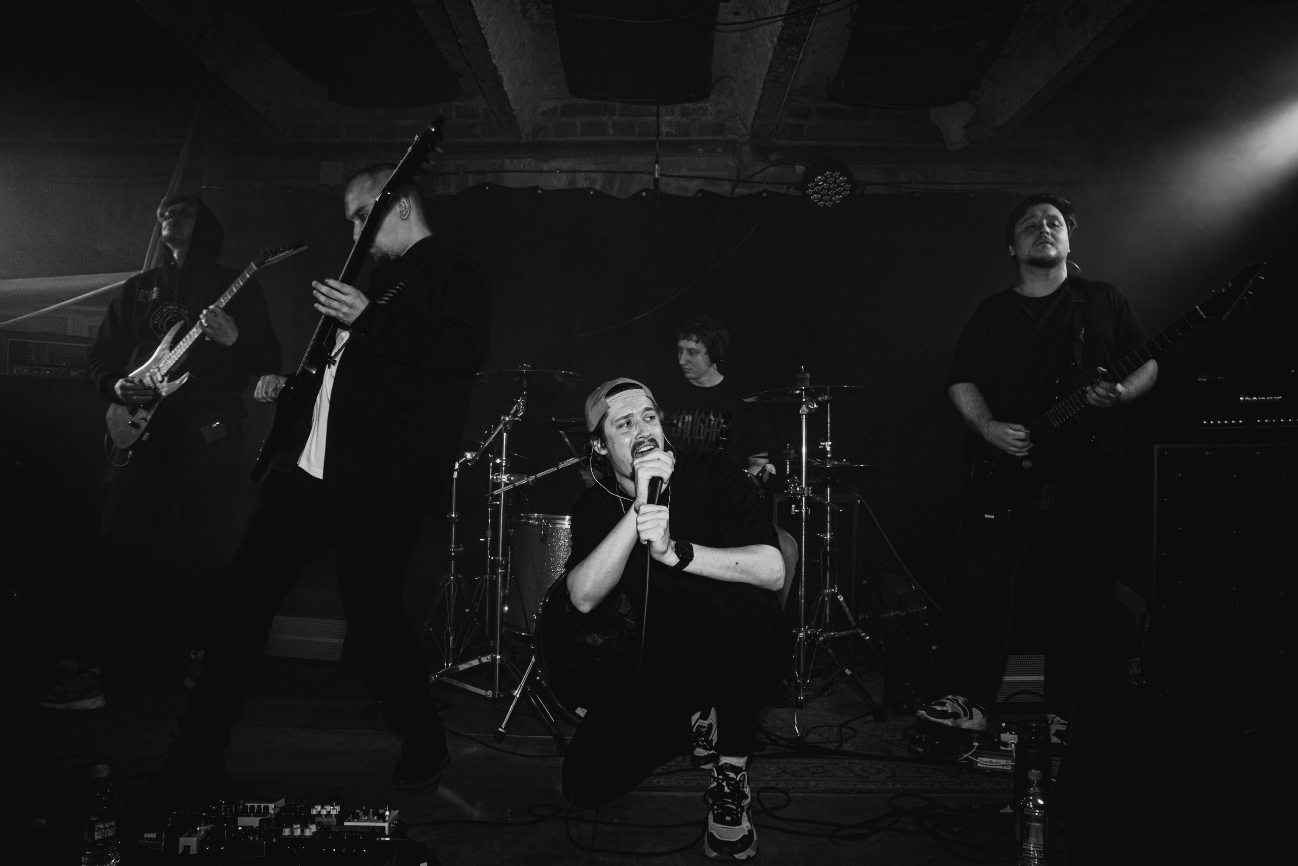 Laugar & Шумы Штормовых Широт & Пожары На Дальнем Севере 11.10.2025. Репортажный фотограф в Москве Legiodot