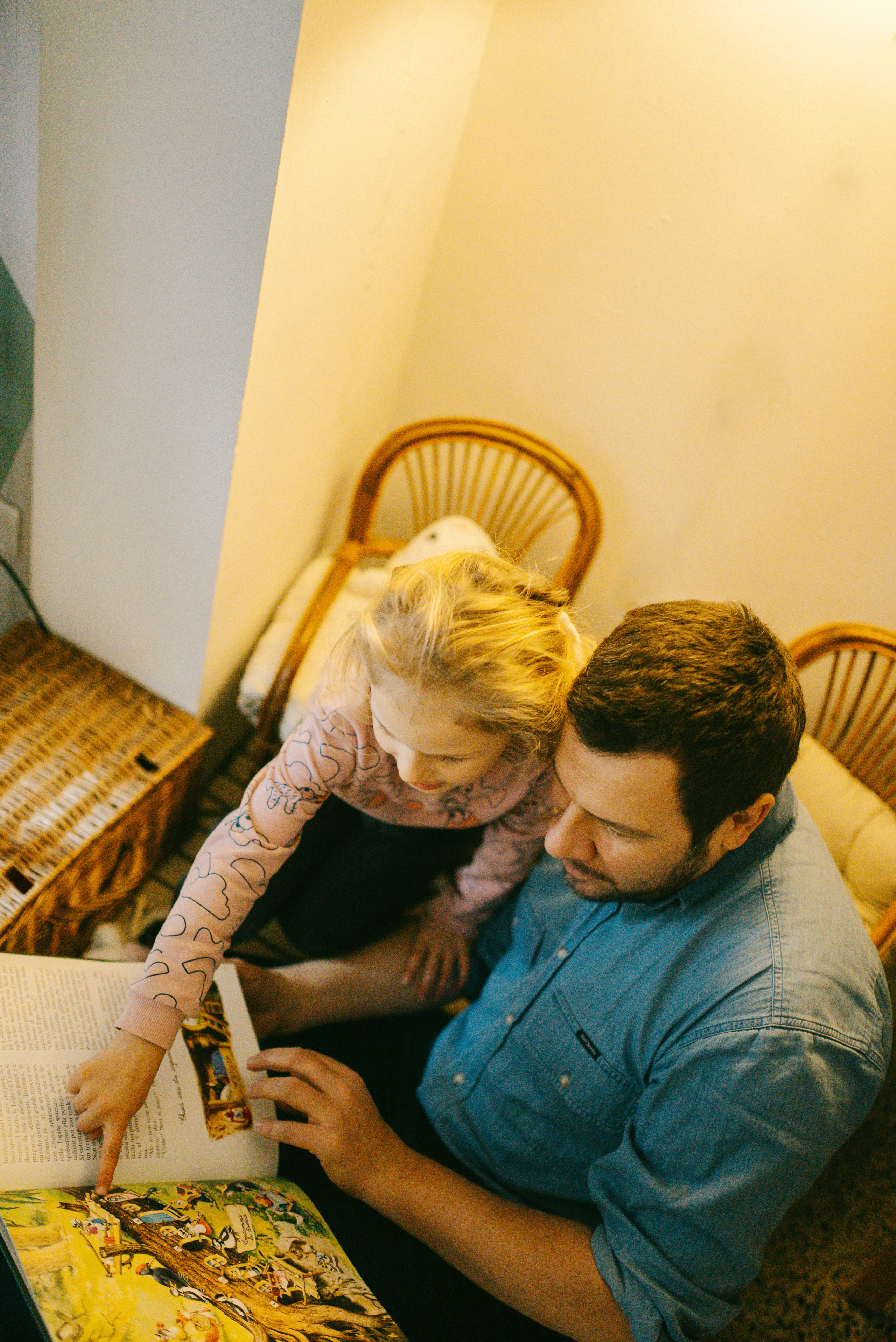 Mother's Daddy's daughter. Photographer Vasilisa König