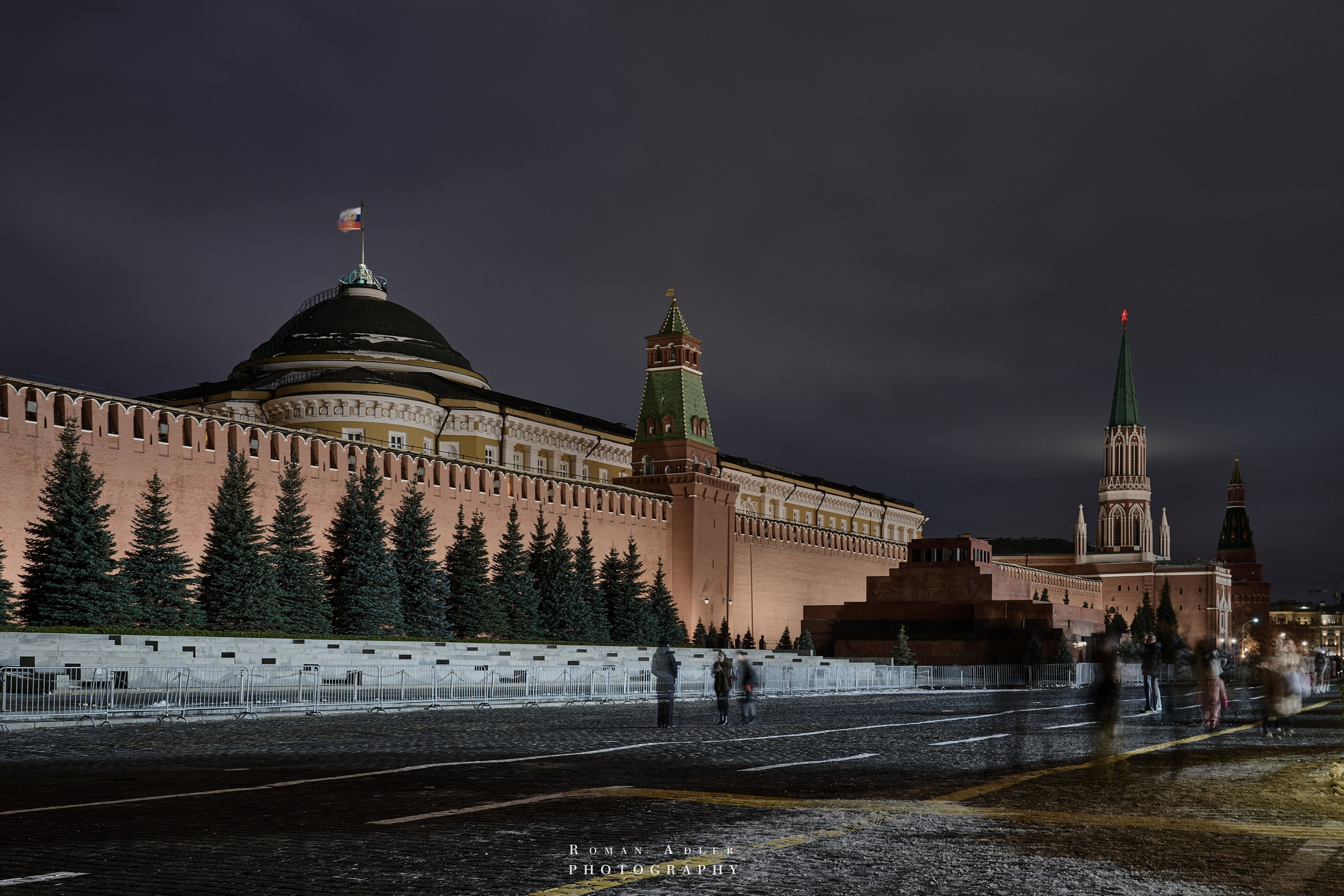 Новогодняя ночная Москва 2025. Фотограф Роман Адлер