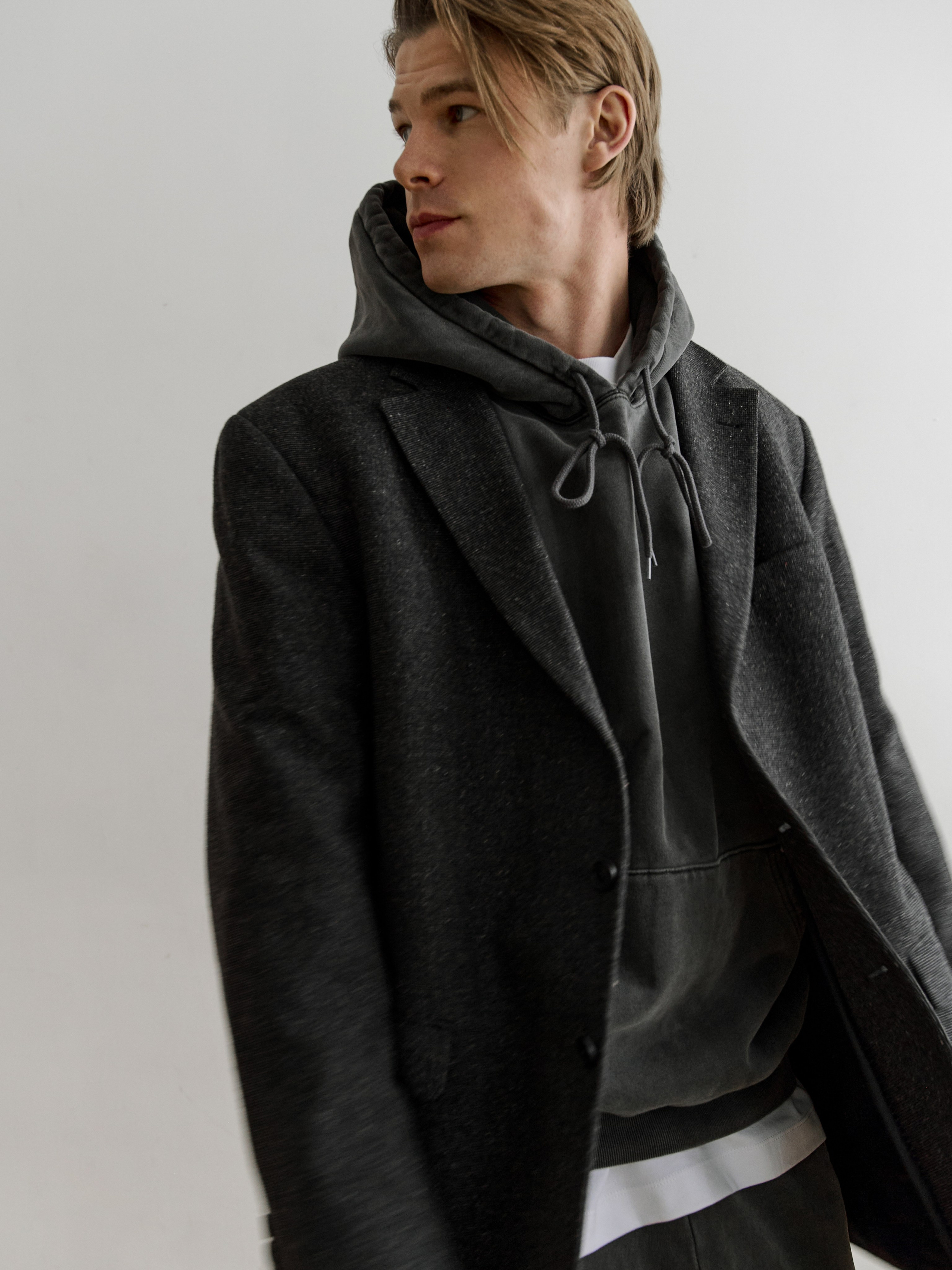 Съёмка для продакшна Buro. Fashion фотограф в Москве Ксения Чупрунова