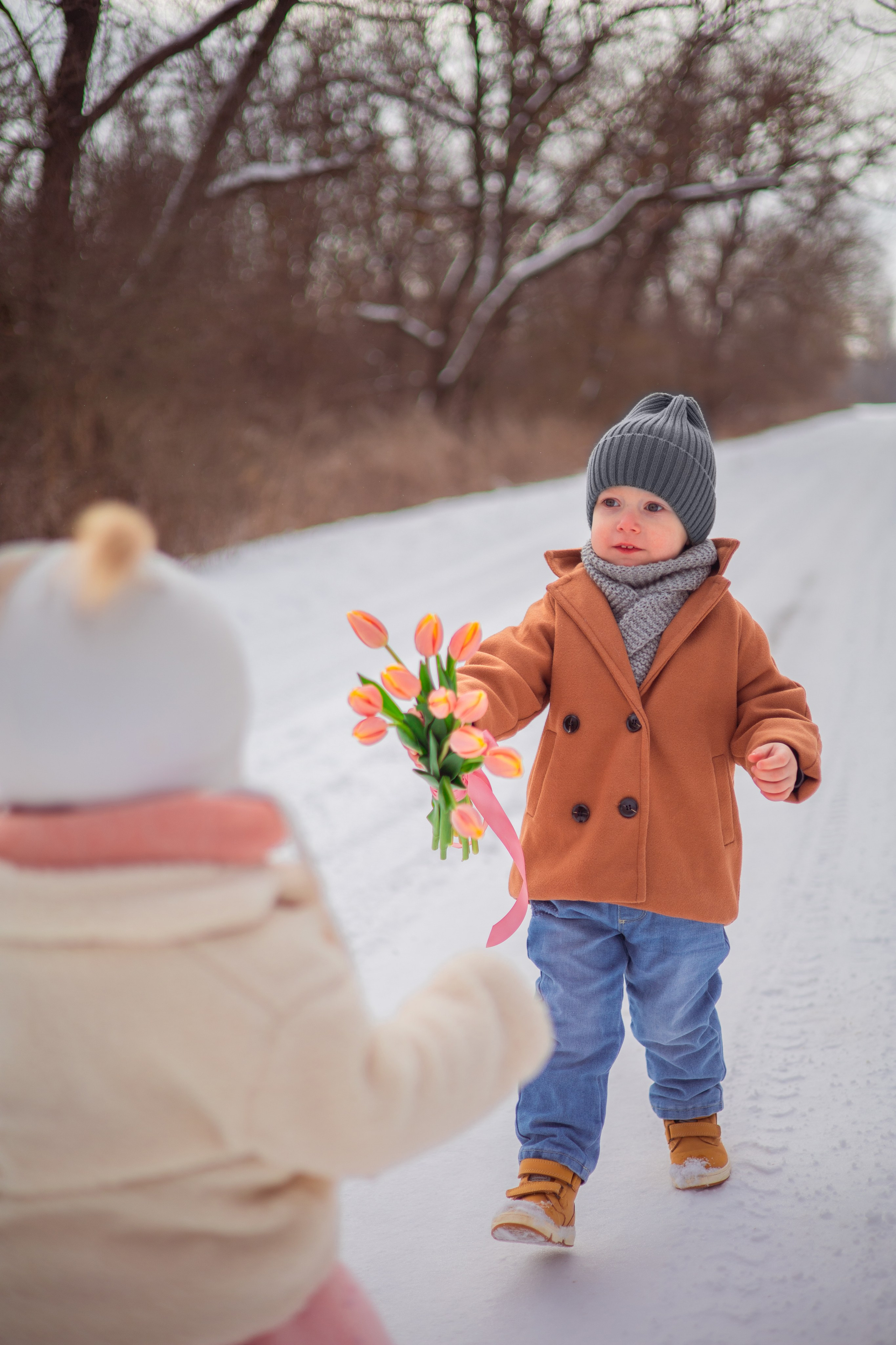 Даня и Поля тюльпаны. Семейный и детский фотограф в Михайловке Татьяна Лестьева