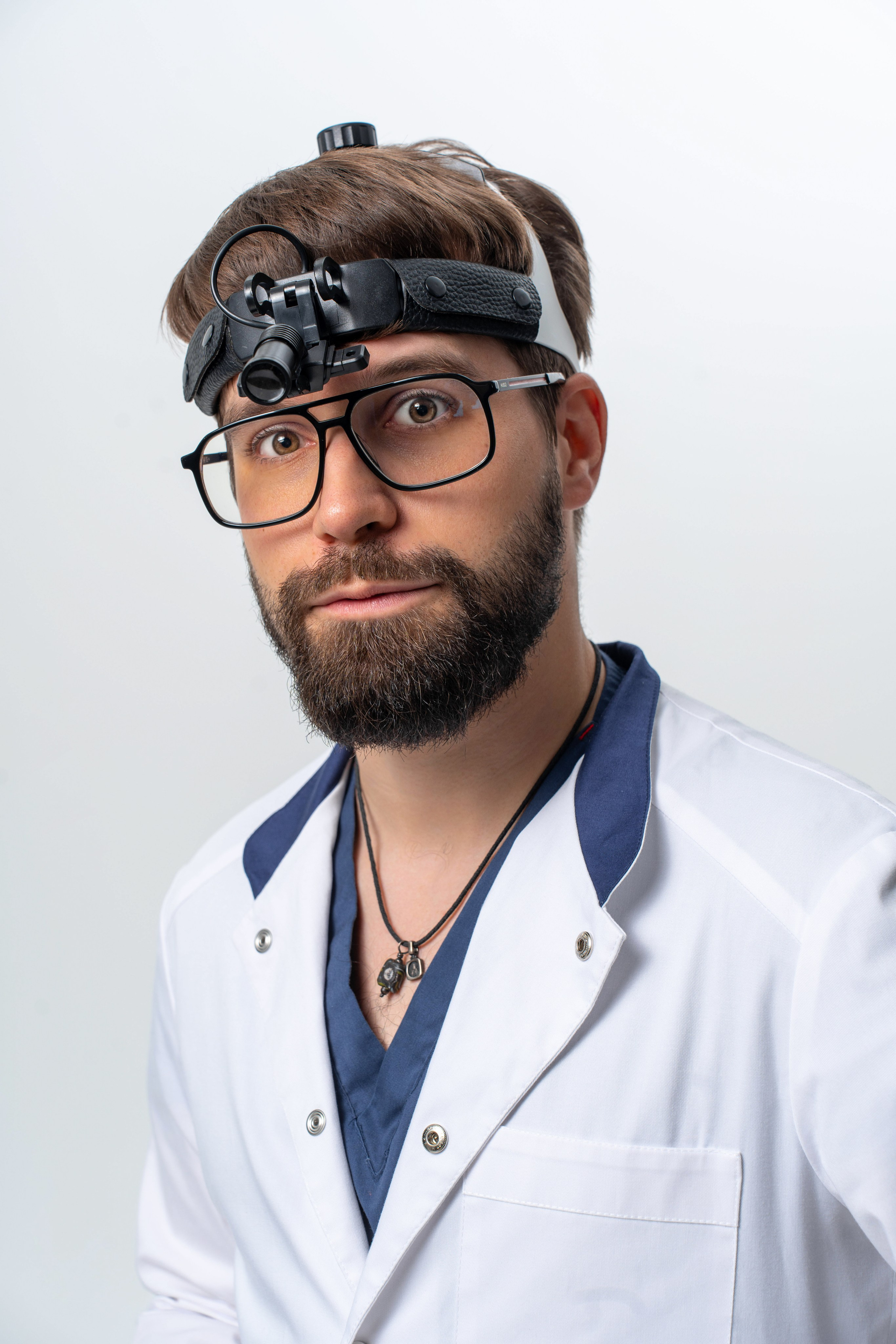 Фотосессия для лор врача в фотостудии в Москве